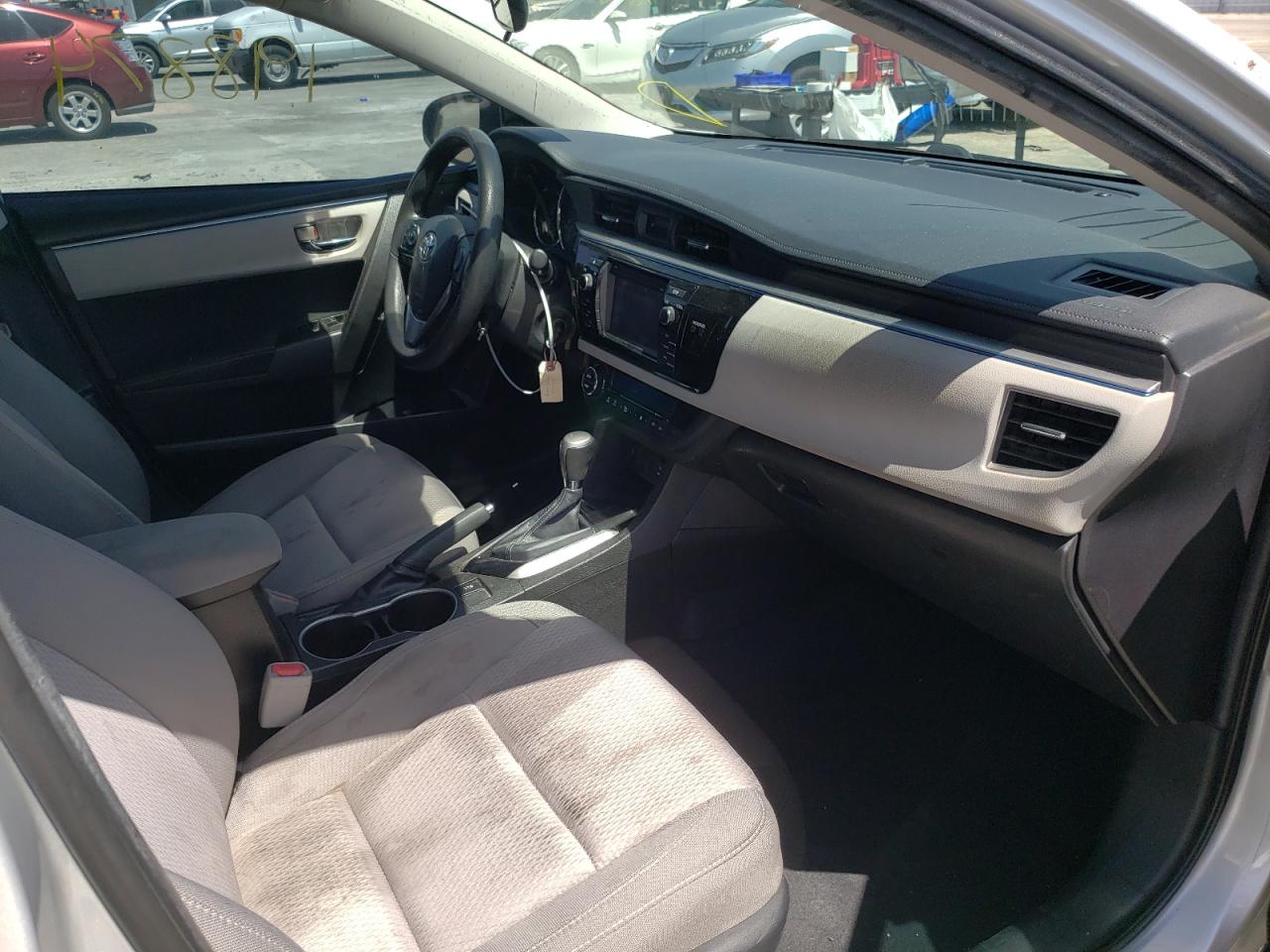 Photo 5 from auction – 2015 TOYOTA COROLLA L with VIN 5YFBURHE4FP298620