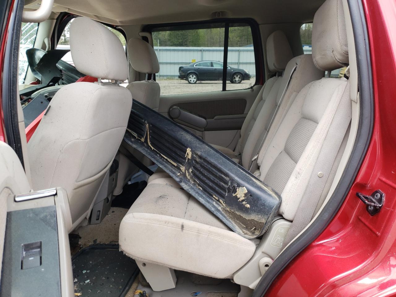 Photo 6 from auction – 2006 FORD EXPLORER X with VIN 1FMEU63E46UA12413