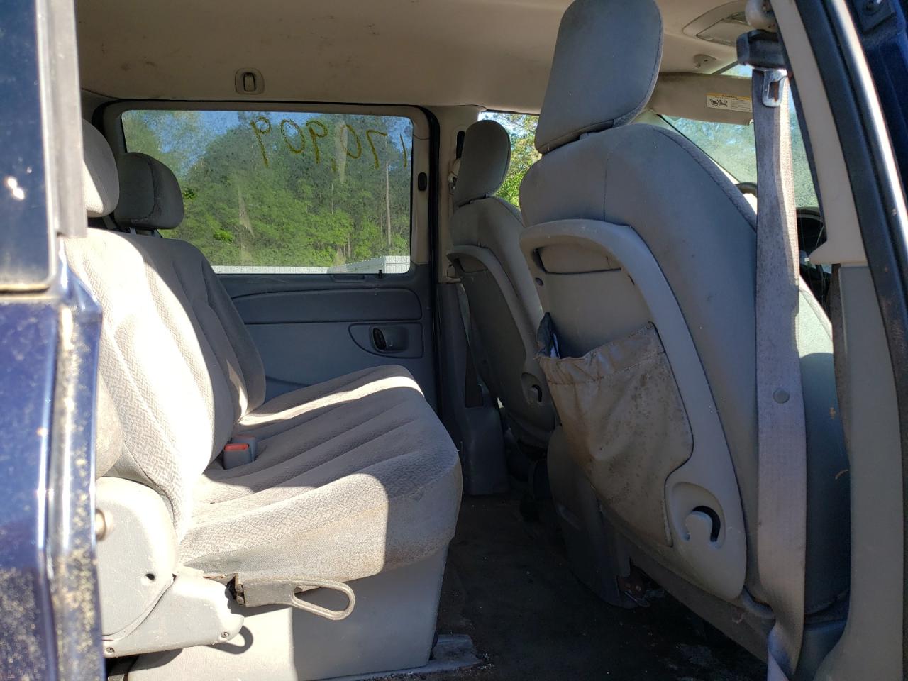 Photo 6 from auction – 2006 CHRYSLER TOWN AND C with VIN 1A4GP45RX6B595049