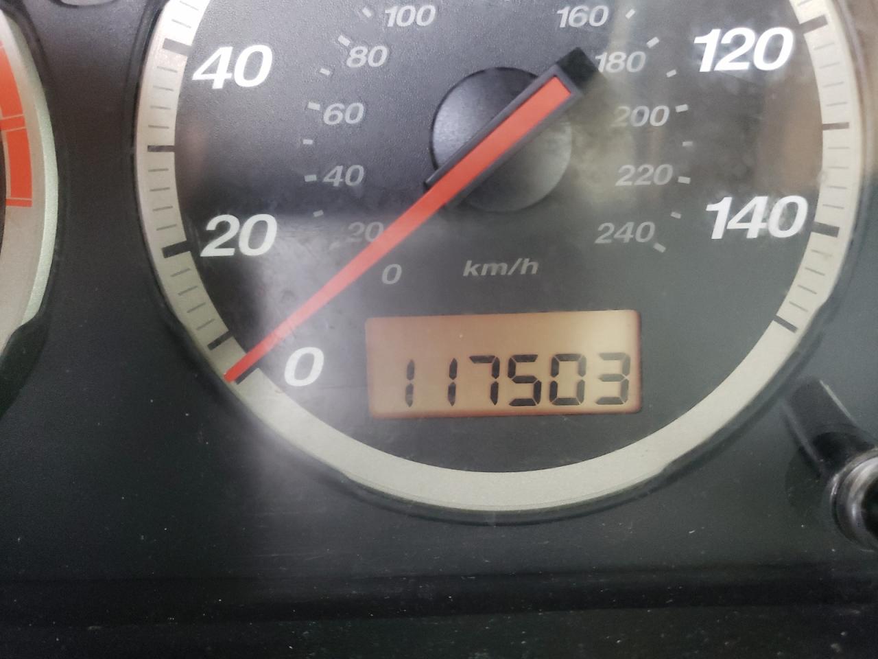 Photo 8 from auction – 2004 HONDA CR-V LX with VIN JHLRD68404C006345