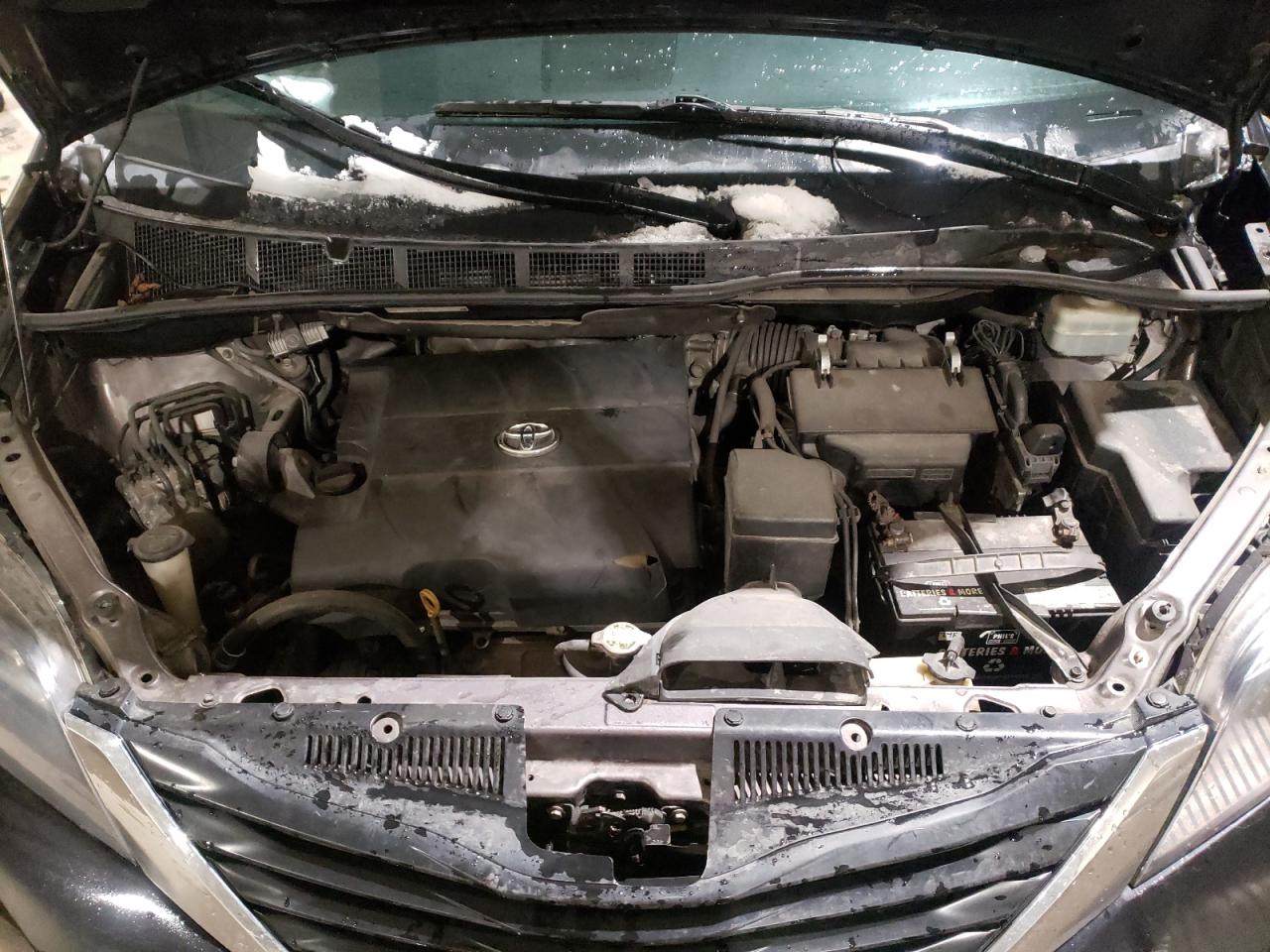 Photo 7 from auction – 2011 TOYOTA SIENNA with VIN 5TDZK3DC3BS010173