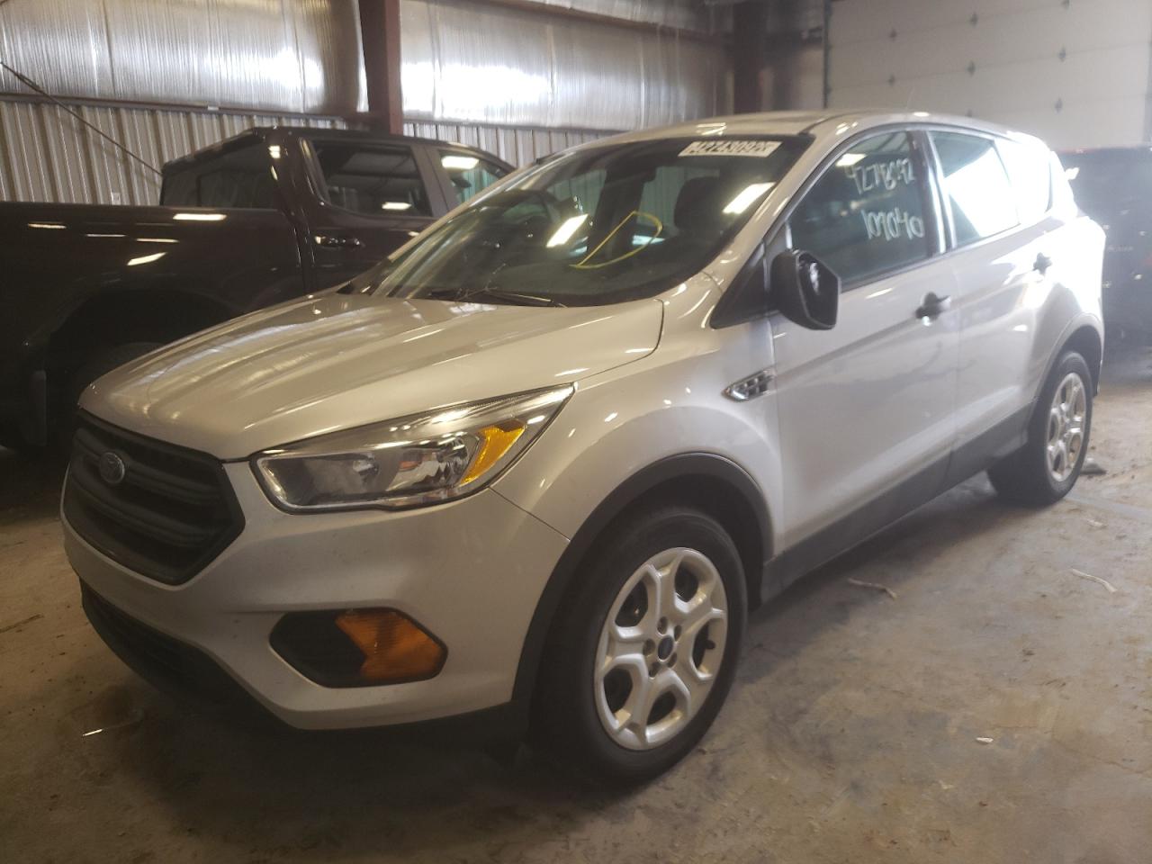 Photo 2 from auction – 2017 FORD ESCAPE S with VIN 1FMCU0F75HUB82333