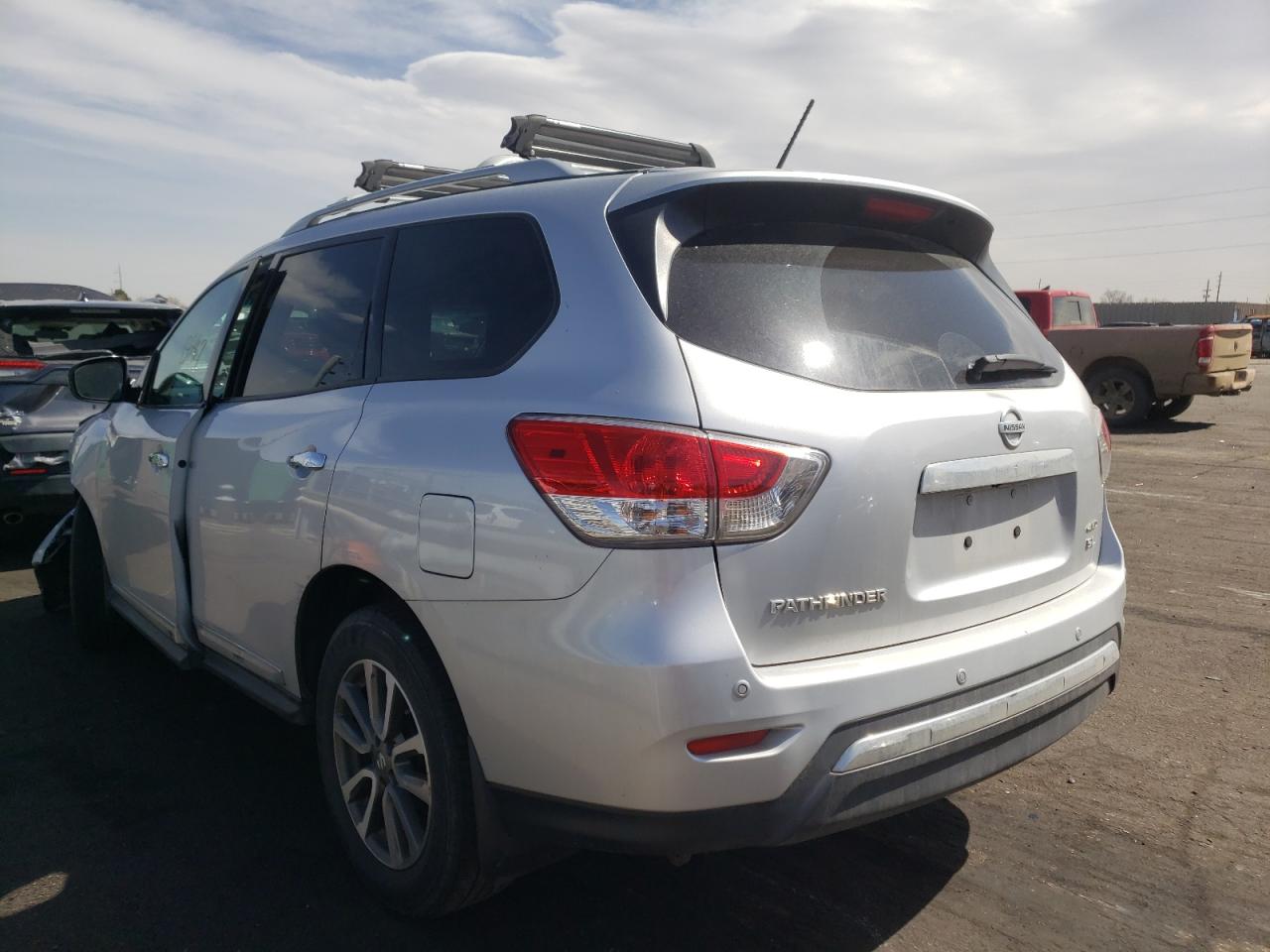Photo 3 from auction – 2013 NISSAN PATHFINDER with VIN 5N1AR2MMXDC668634