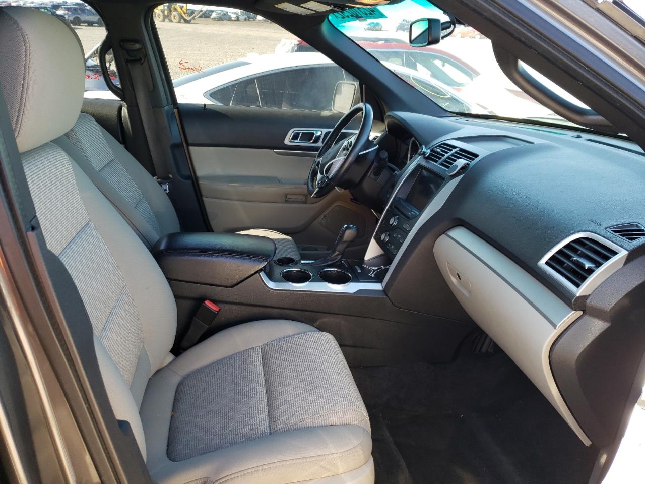 Photo 5 from auction – 2011 FORD EXPLORER X with VIN 1FMHK7D81BGA14436