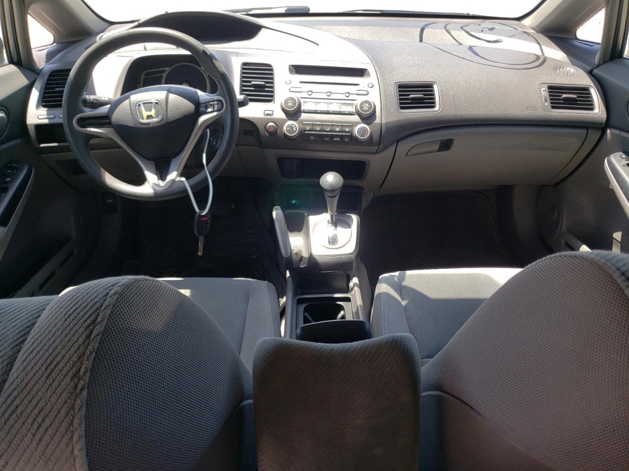 Photo 9 from auction – 2011 HONDA CIVIC LX with VIN 19XFA1F58BE002167