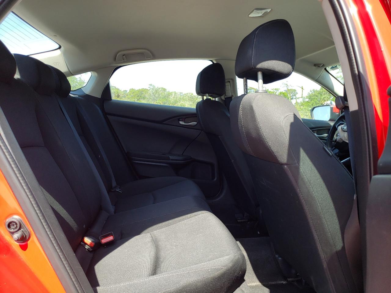 Photo 6 from auction – 2017 HONDA CIVIC LX with VIN 2HGFC2F50HH519932
