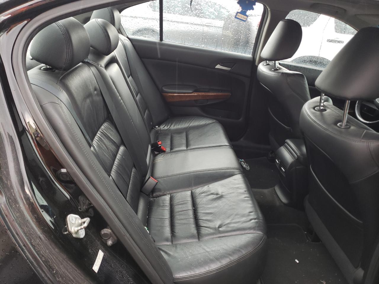 Photo 6 from auction – 2011 HONDA ACCORD with VIN 1HGCP3F85BA014191
