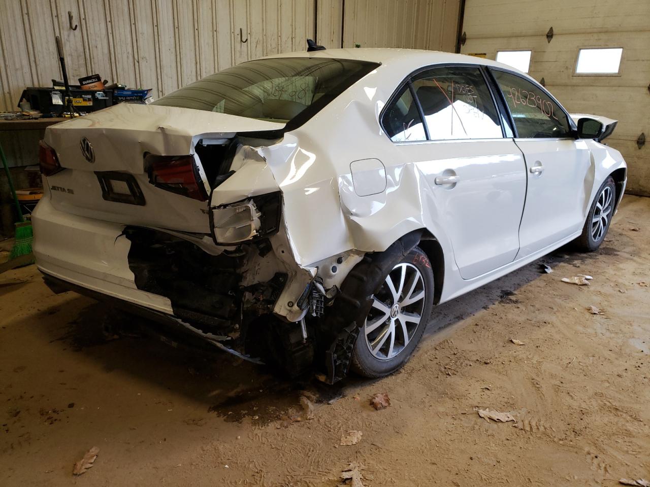 Photo 4 from auction – 2017 VOLKSWAGEN JETTA SE with VIN 3VWB67AJ6HM397985