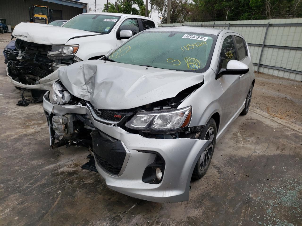 Photo 2 from auction – 2020 CHEVROLET SONIC LT with VIN 1G1JD6SB2L4105929