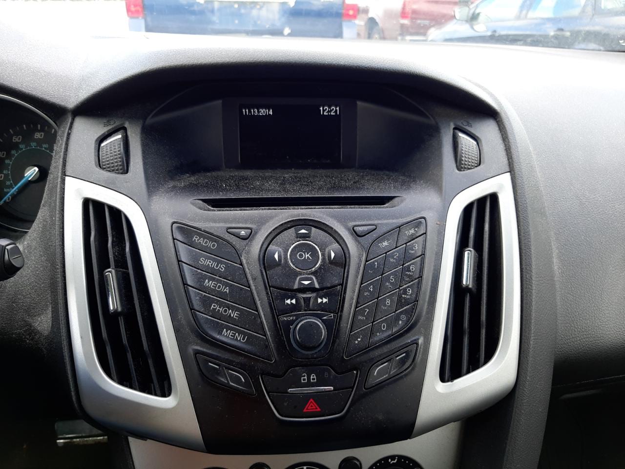 Photo 9 from auction – 2014 FORD FOCUS SE with VIN 1FADP3K23EL419016
