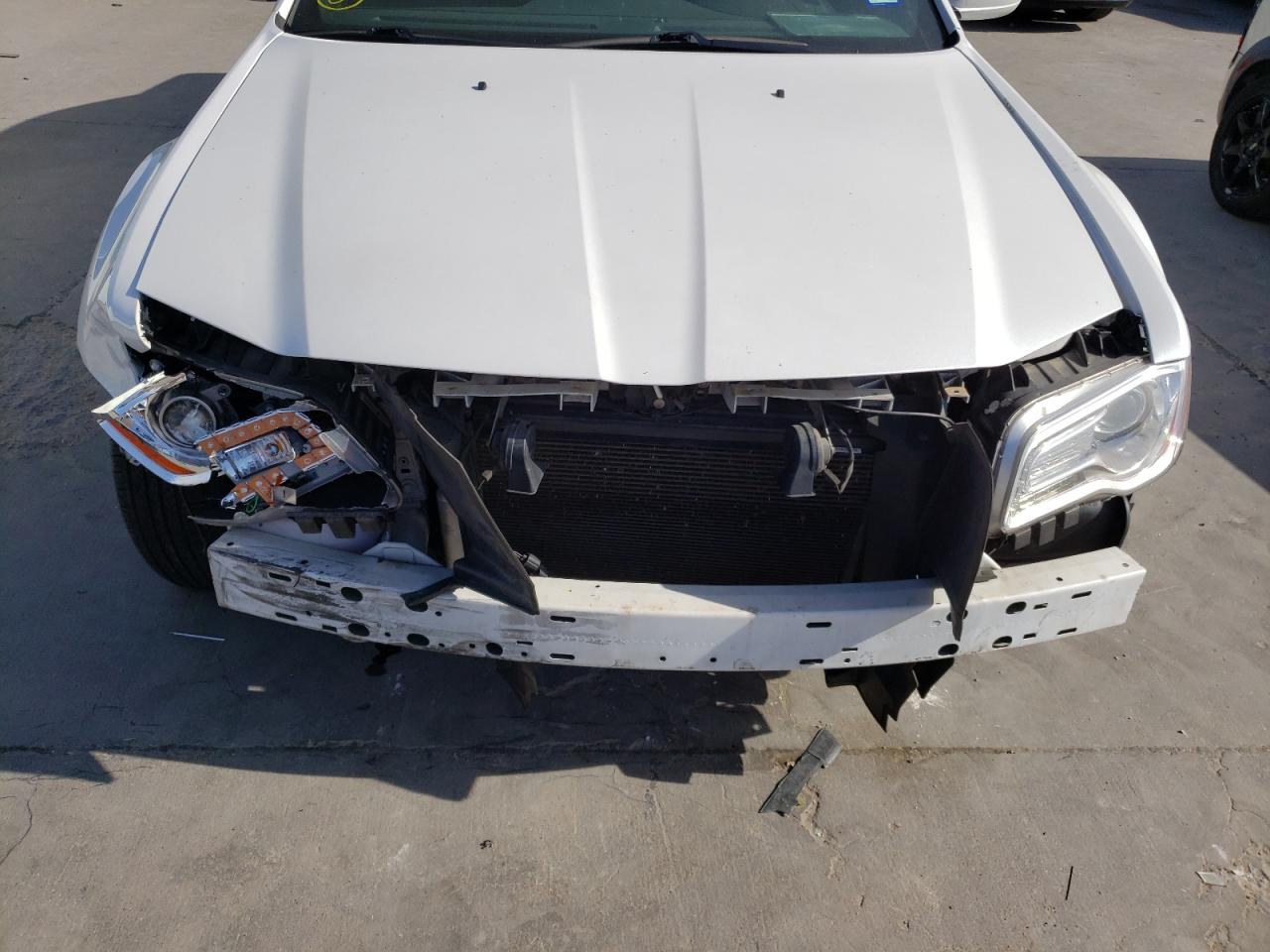 Photo 9 from auction – 2014 CHRYSLER 300 with VIN 2C3CCAAG4EH200781