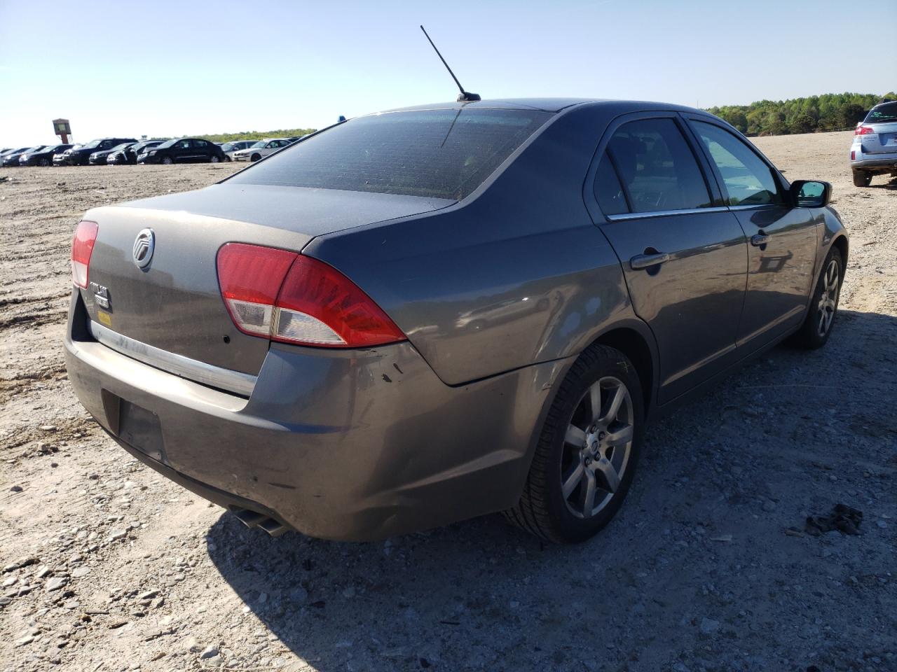 Photo 4 from auction – 2010 MERCURY MILAN PREM with VIN 3MEHM0JA0AR604422