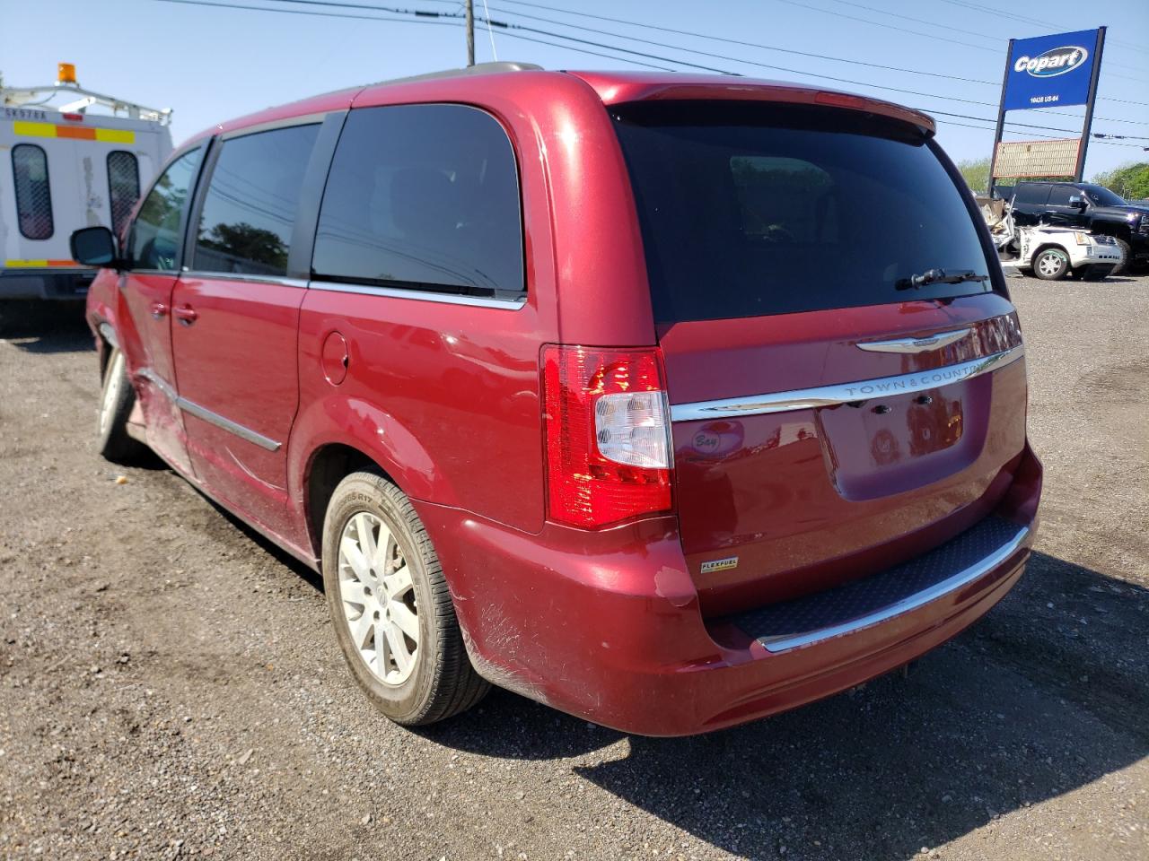 Photo 3 from auction – 2014 CHRYSLER TOWN & COU with VIN 2C4RC1BG7ER255806