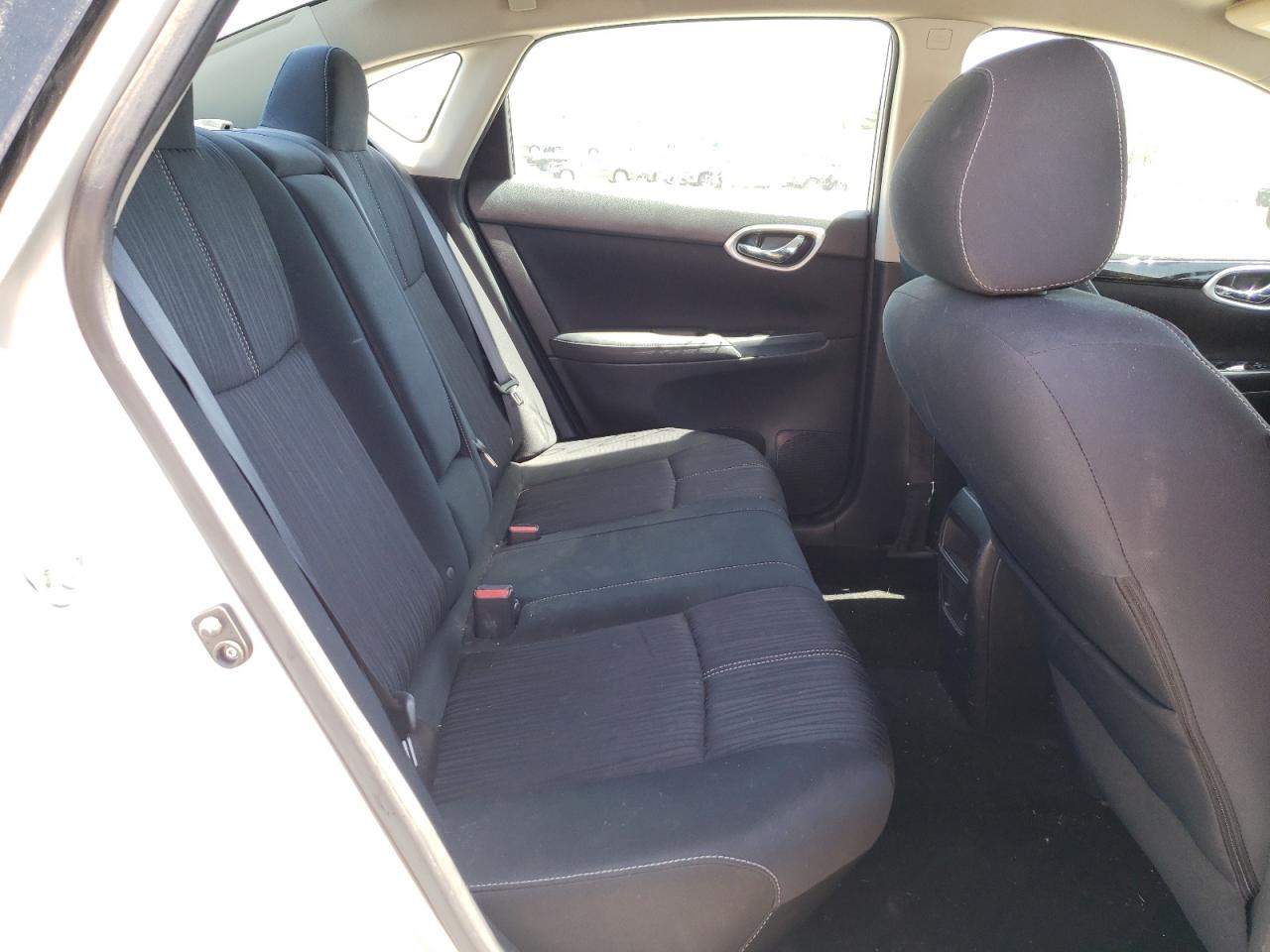 Photo 6 from auction – 2016 NISSAN SENTRA S with VIN 3N1AB7AP2GY286438