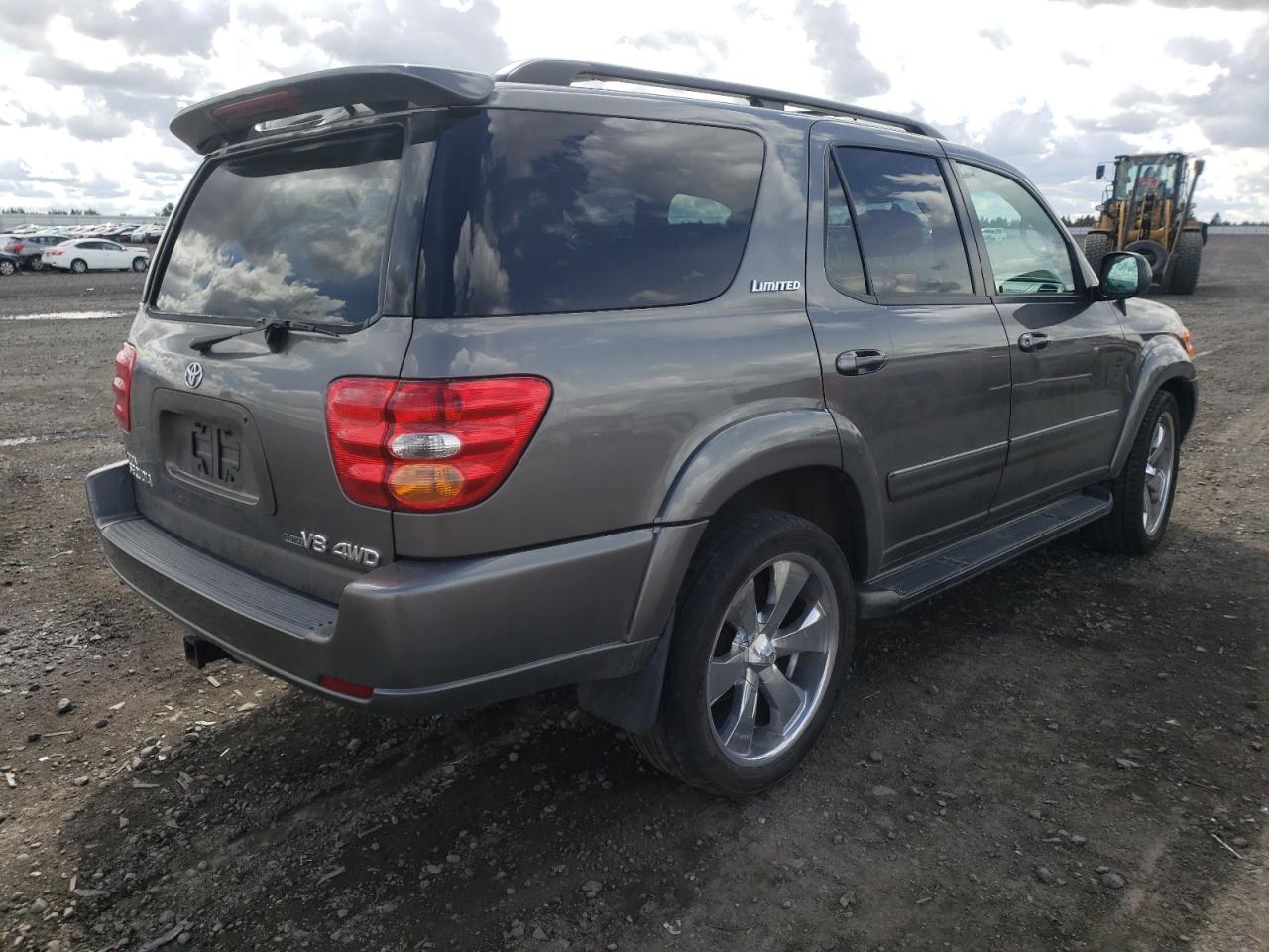 Photo 4 from auction – 2004 TOYOTA SEQUOIA LI with VIN 5TDBT48A84S207646