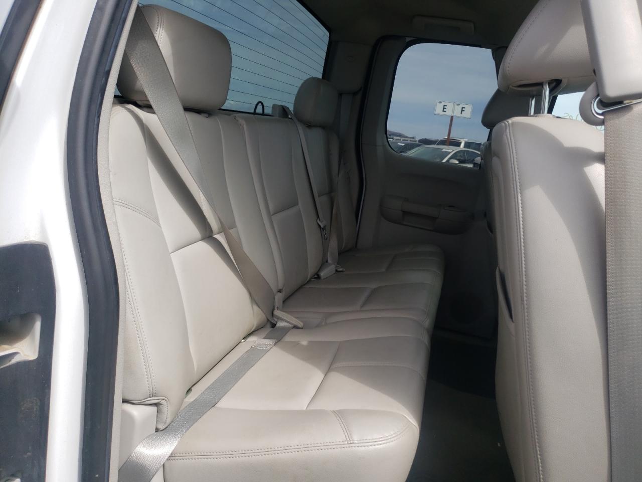 Photo 6 from auction – 2011 GMC SIERRA K25 with VIN 1GT221C87BZ429662