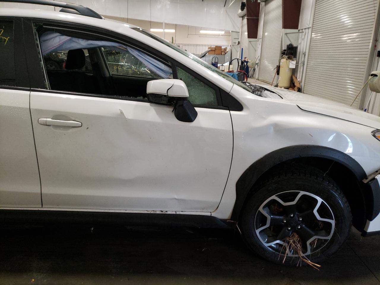 Photo 9 from auction – 2015 SUBARU XV CROSSTR with VIN JF2GPAFC5FH218853