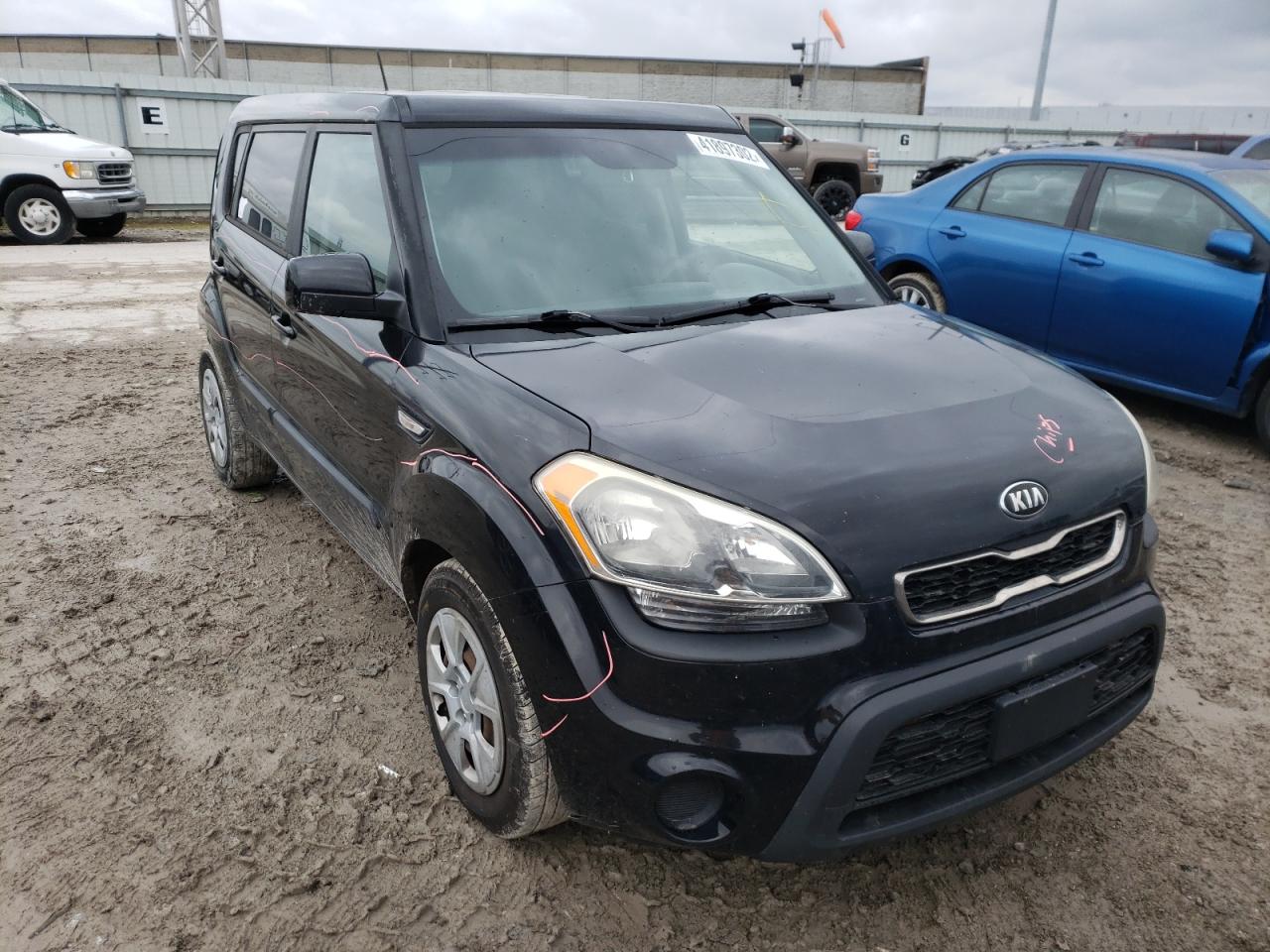 KIA SOUL 2013 with VIN KNDJT2A54D7607968 - Photo from auction