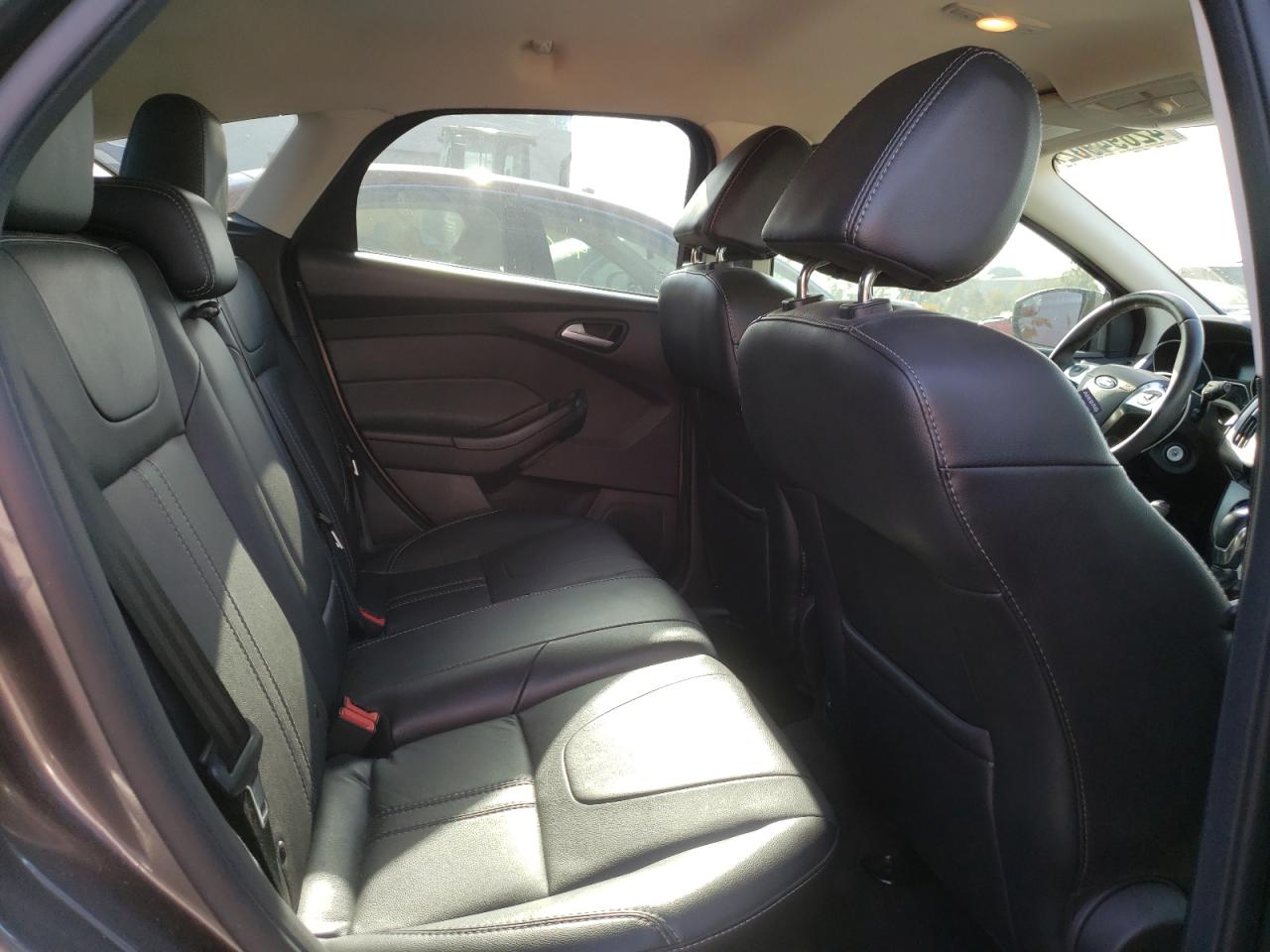 Photo 6 from auction – 2014 FORD FOCUS SE with VIN 1FADP3K27EL139129