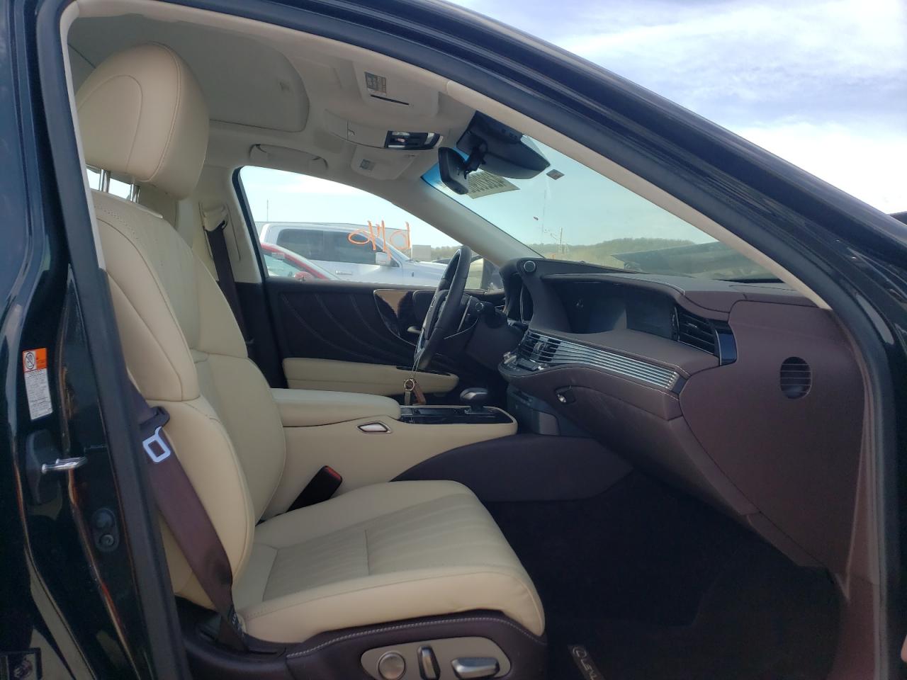 Photo 5 from auction – 2020 LEXUS LS 500 BAS with VIN JTHD51FF8L5012312