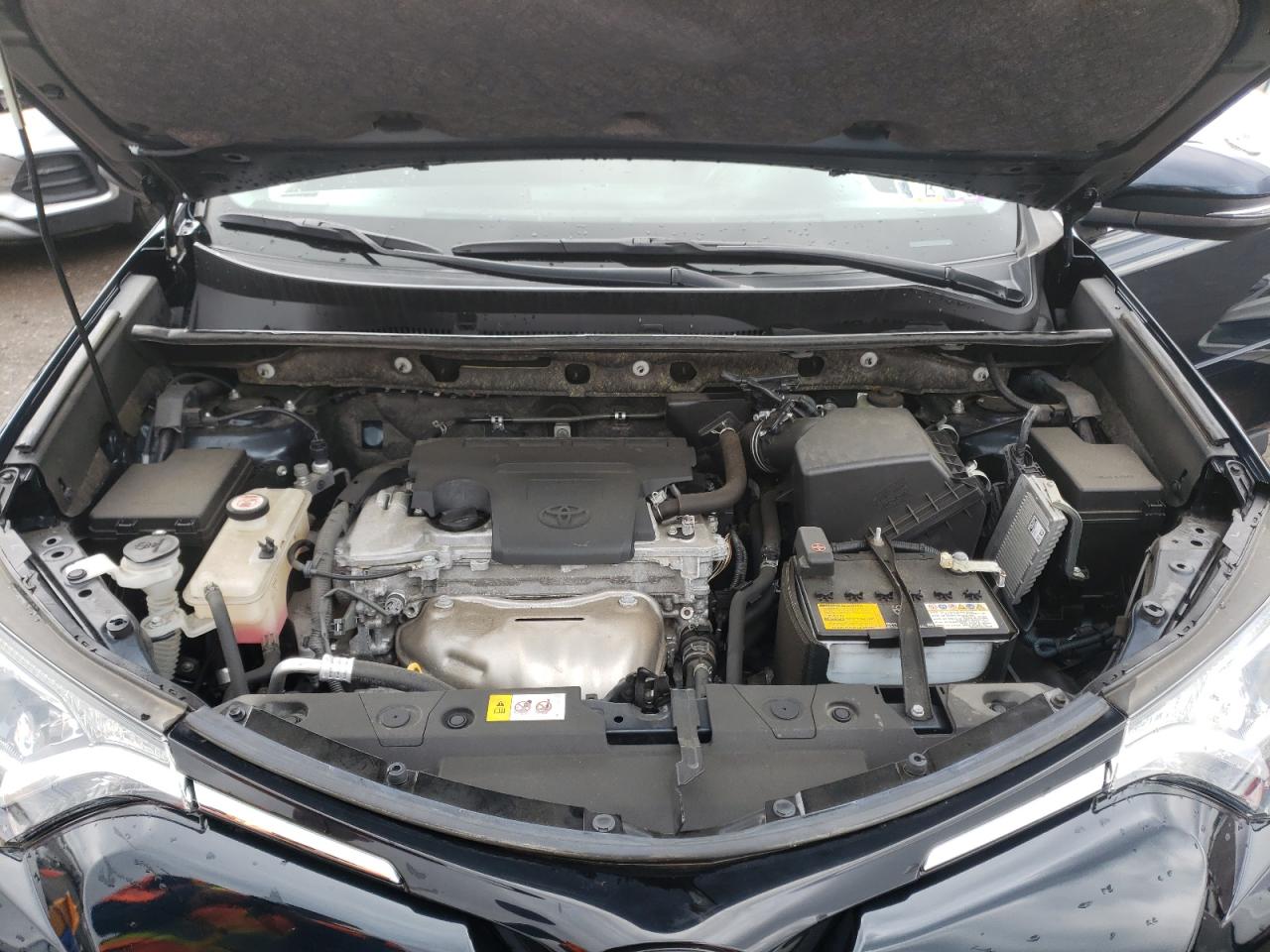 صورة رقم 7 من المزاد - 2017 TOYOTA RAV4 XLE مع VIN JTMRFREV5HD201072