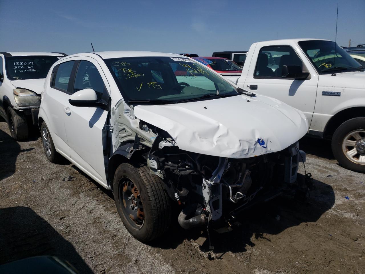 CHEVROLET SONIC 2019 with VIN 1G1JG6SBXK4142667 - Photo from auction