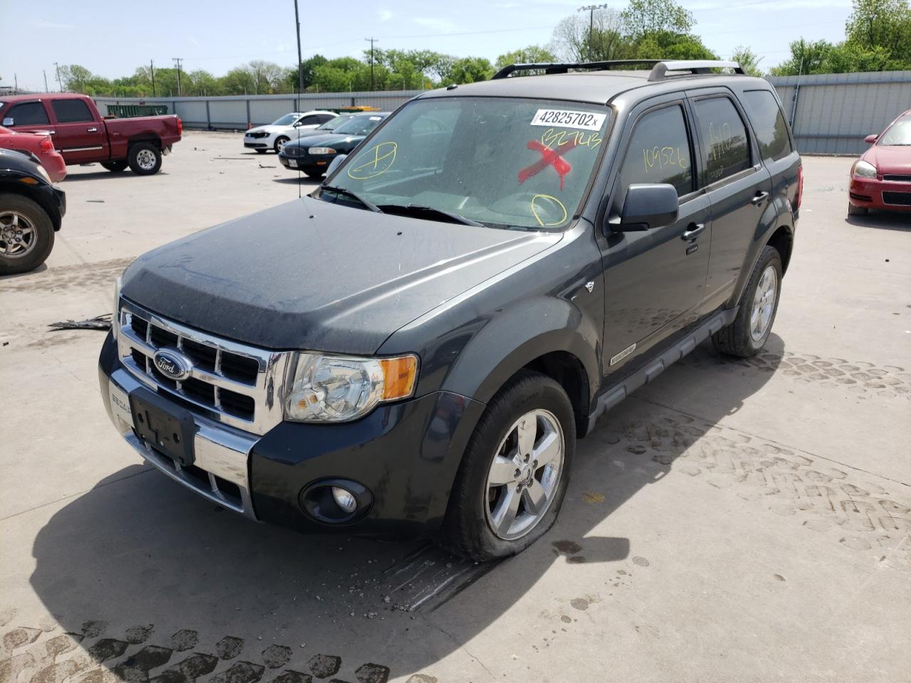Photo 2 from auction – 2008 FORD ESCAPE LIM with VIN 1FMCU04138KB27213