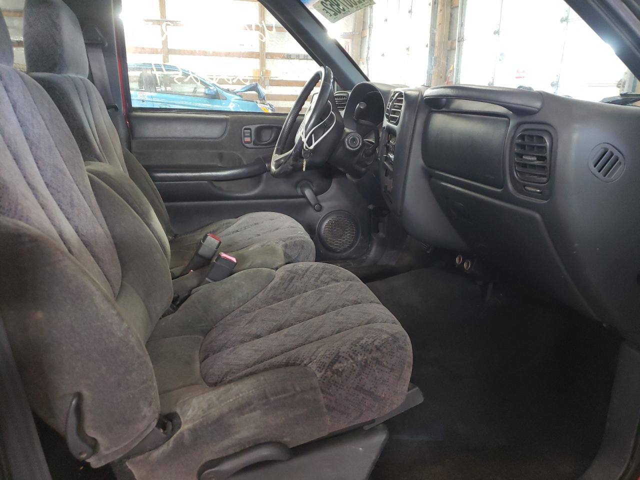 Photo 5 from auction – 2002 GMC SONOMA with VIN 1GTCS145528164061