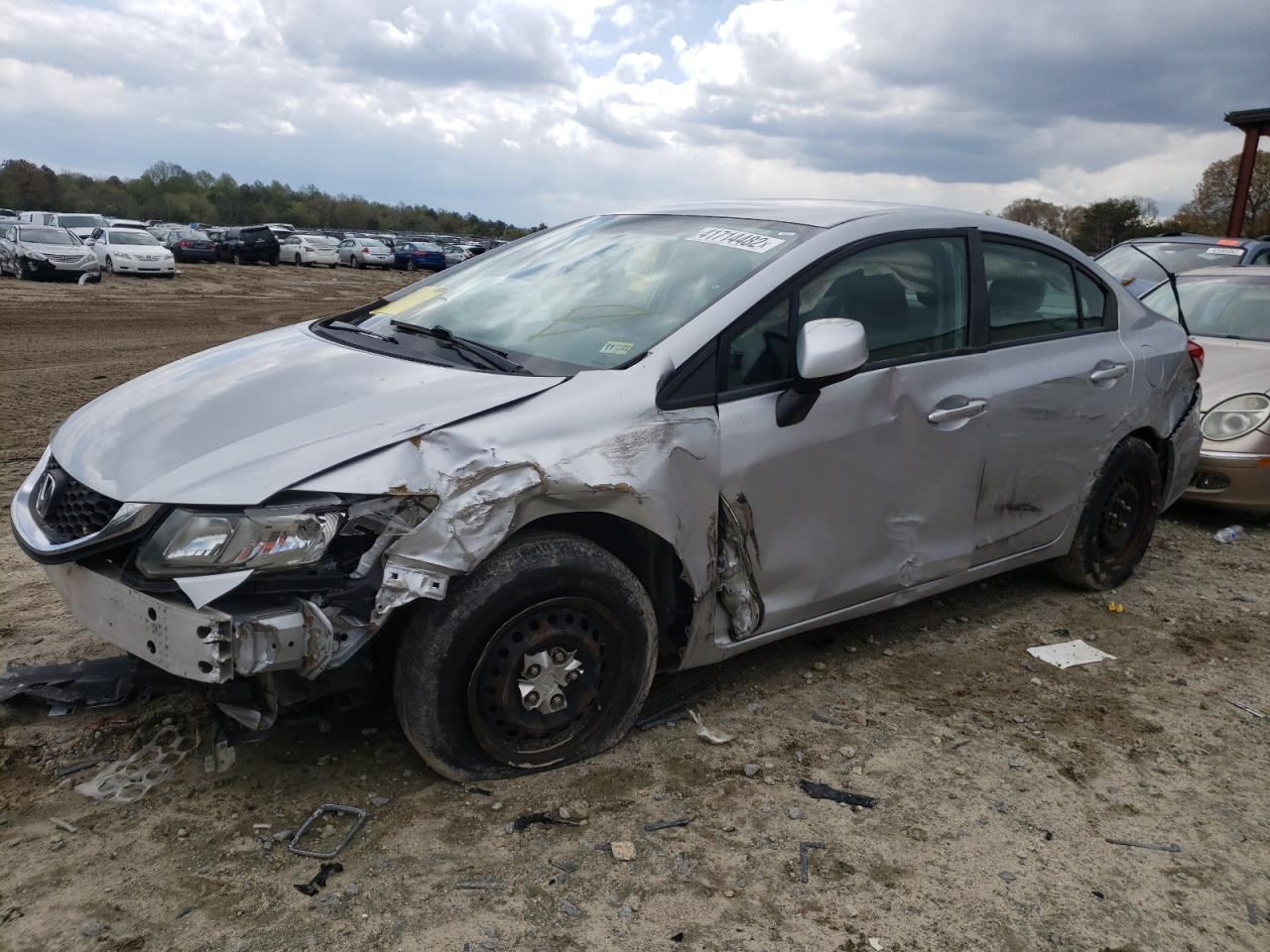 Photo 2 from auction – 2013 HONDA CIVIC LX with VIN 2HGFB2F56DH570476