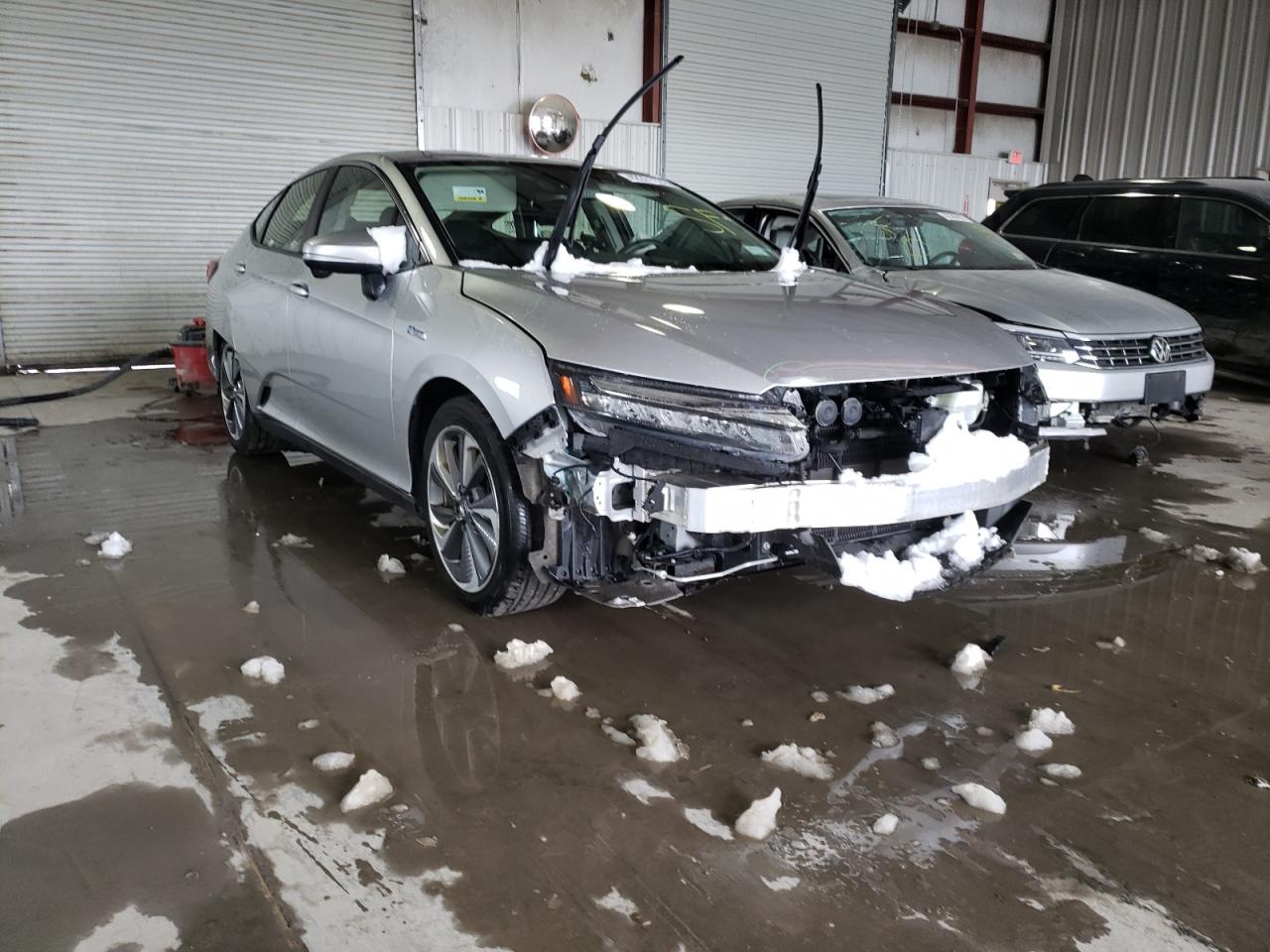 HONDA CLARITY 2018 with VIN JHMZC5F16JC010347 - Photo from auction