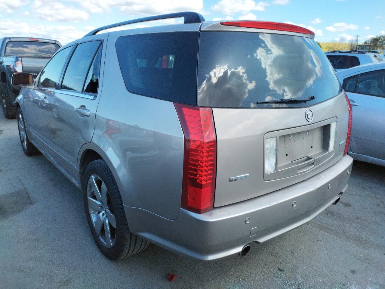 Photo 3 from auction – 2004 CADILLAC SRX with VIN 1GYEE63A140164338