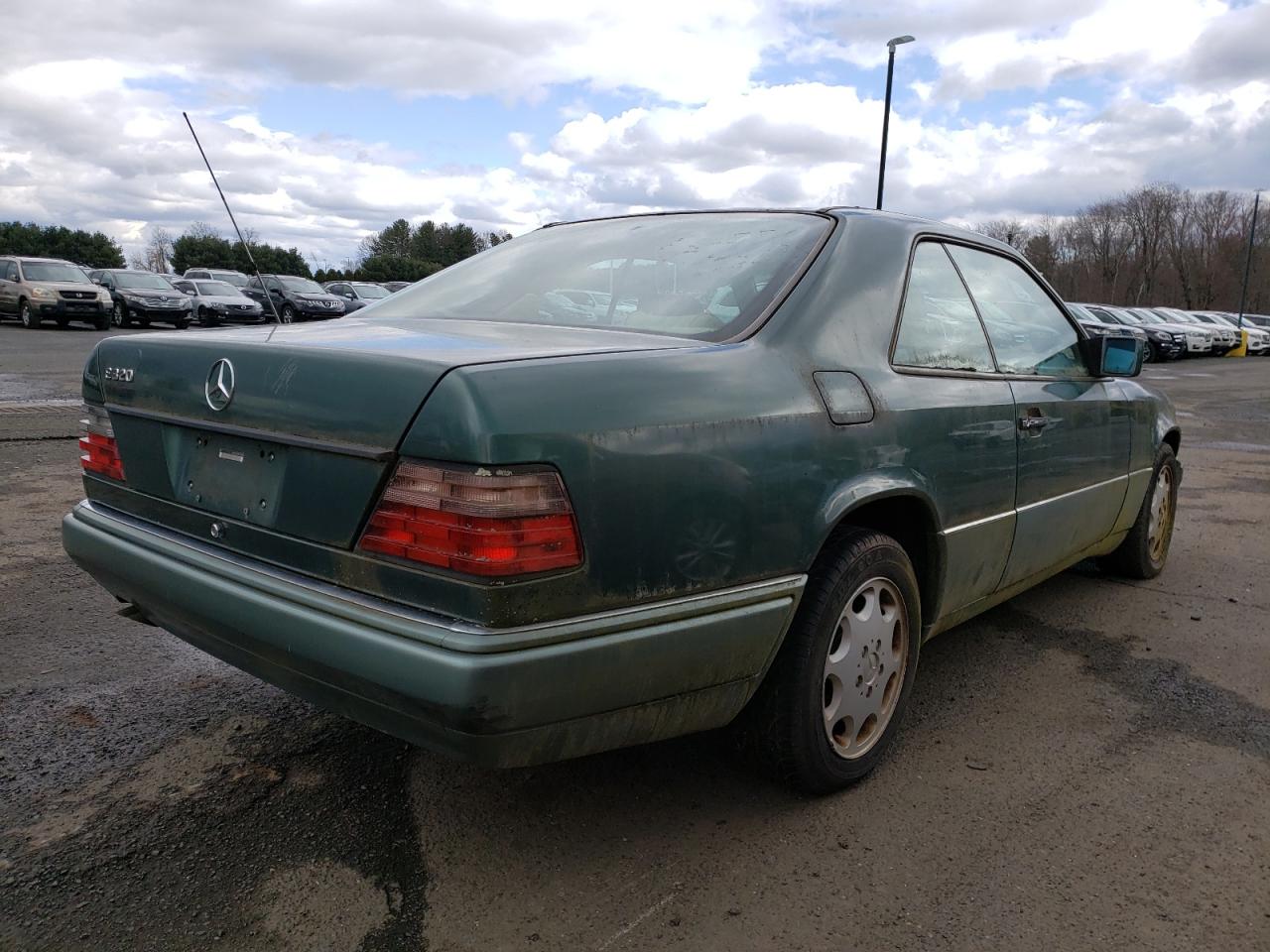 Photo 4 from auction – 1994 MERCEDES-BENZ E 320 with VIN WDBEA52E5RC110528