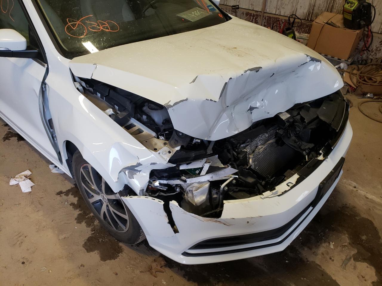 Photo 9 from auction – 2017 VOLKSWAGEN JETTA SE with VIN 3VWB67AJ6HM397985