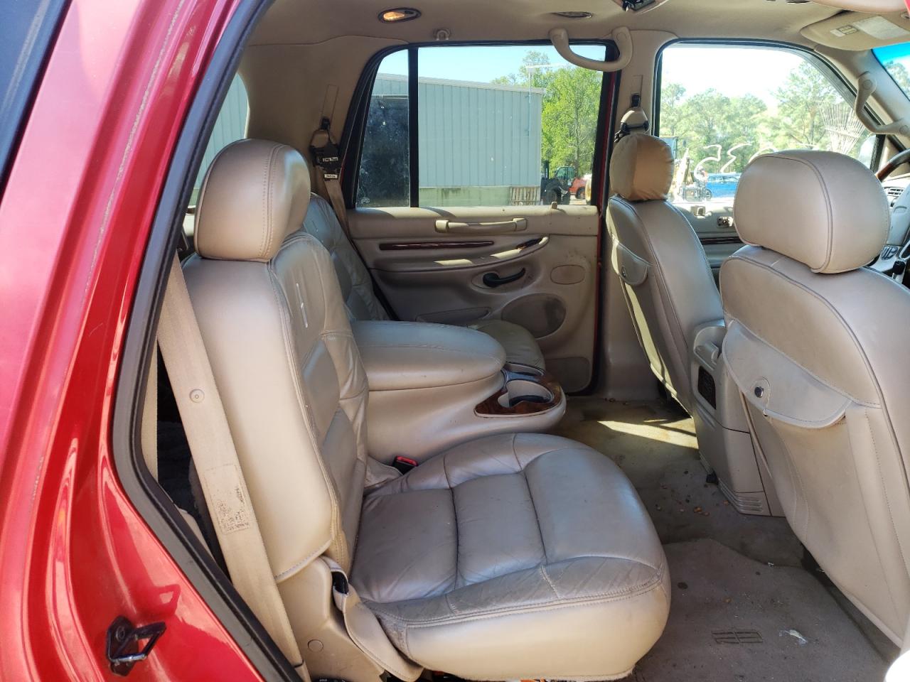 صورة رقم 6 من المزاد - 2000 LINCOLN NAVIGATOR مع VIN 5LMPU28A3YLJ00592