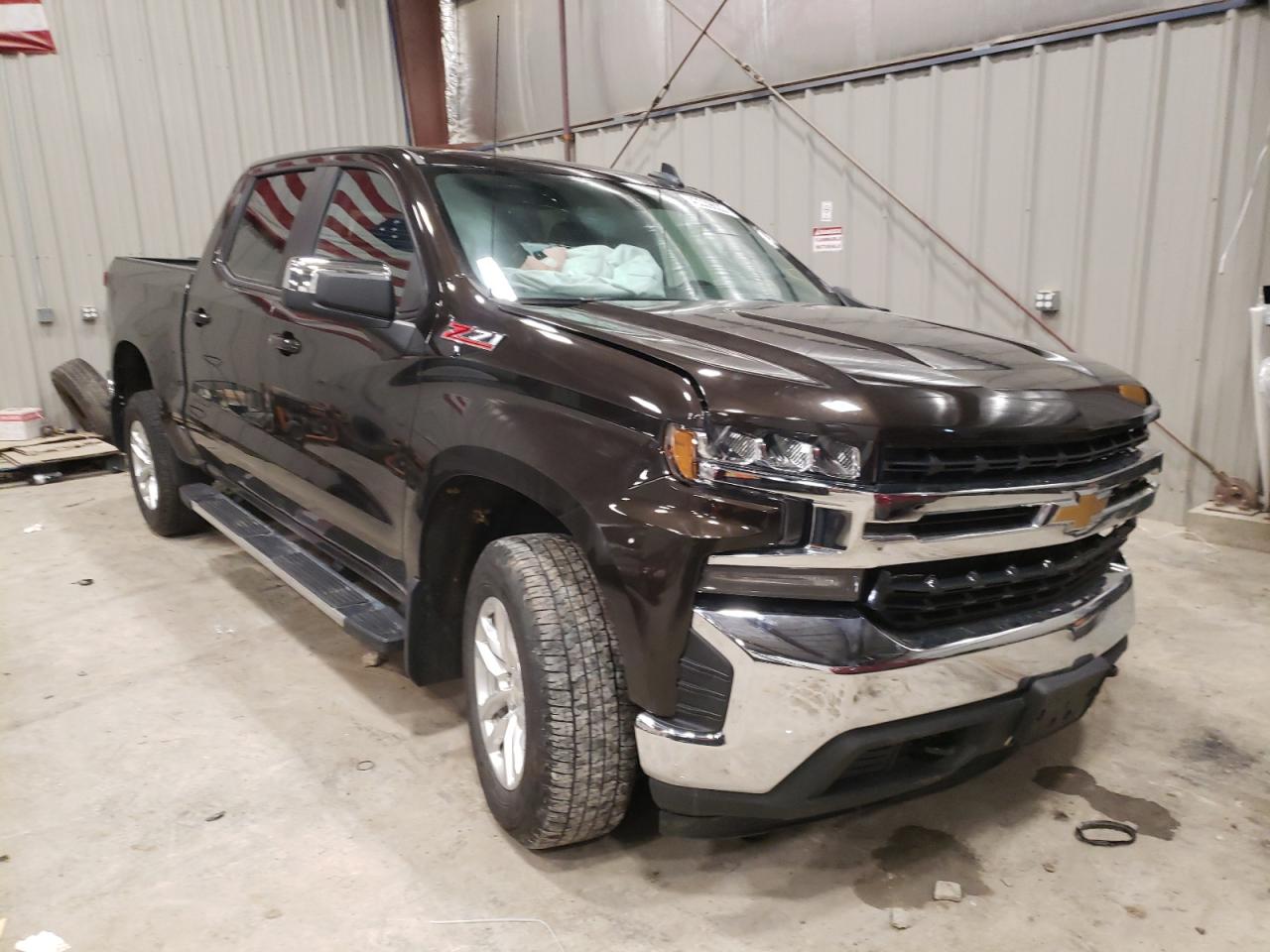 CHEVROLET silverado 2019 with VIN 3GCUYDED2KG133662 - Photo from auction