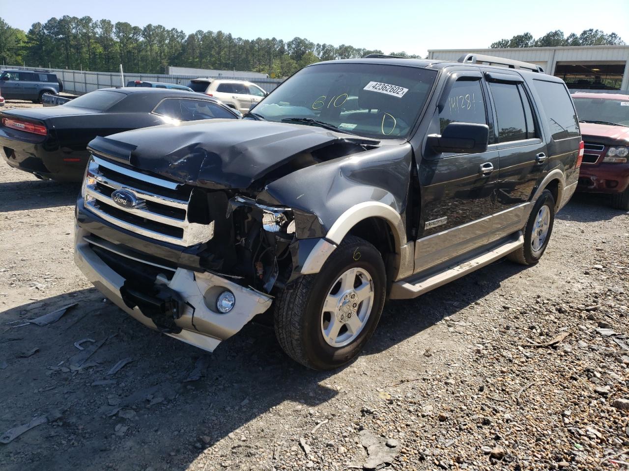 Photo 2 from auction – 2007 FORD EXPEDITION with VIN 1FMFU17507LA75288