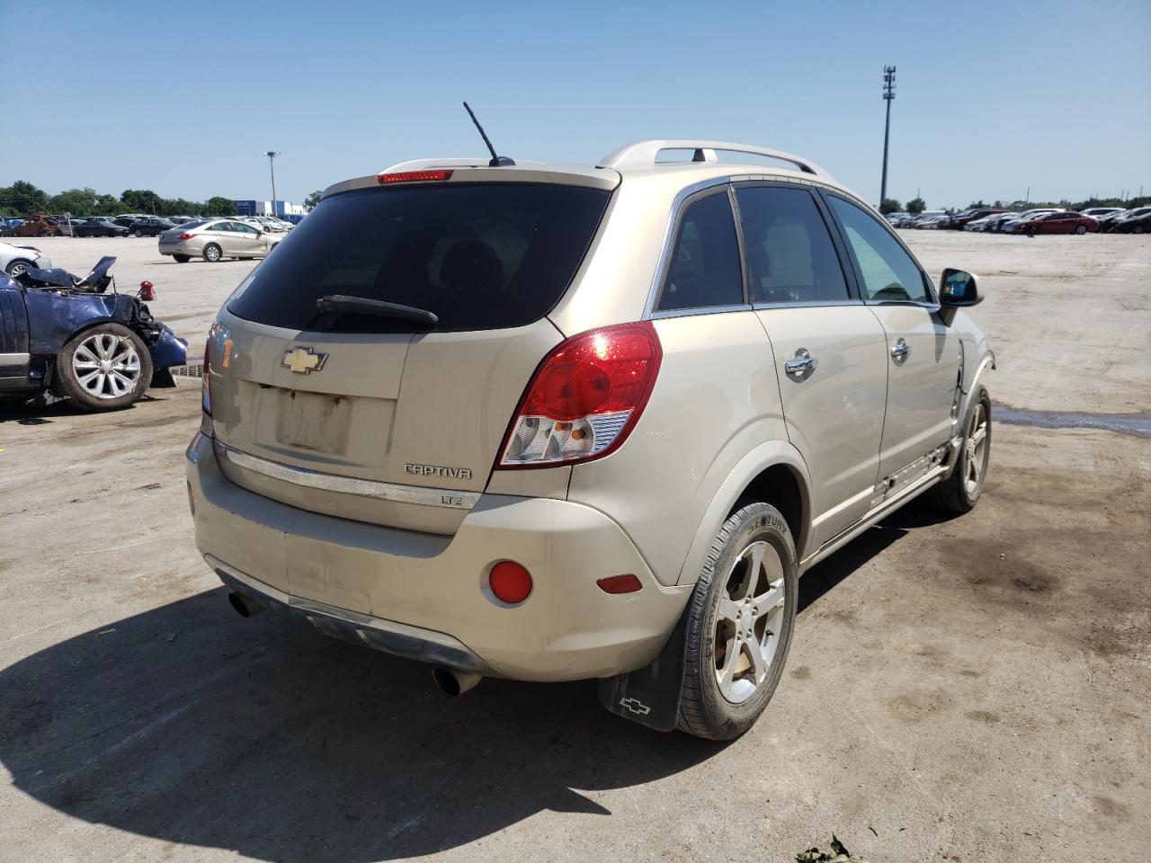 Photo 4 from auction – 2012 CHEVROLET CAPTIVA SP with VIN 3GNFL4E52CS612251