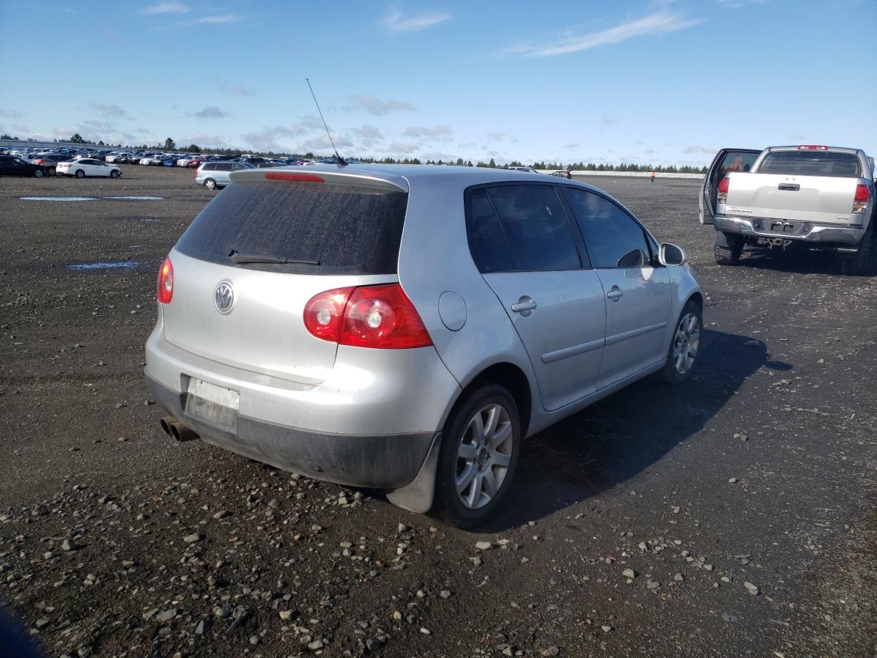 Photo 4 from auction – 2006 VOLKSWAGEN RABBIT with VIN WVWCS71K66W150782
