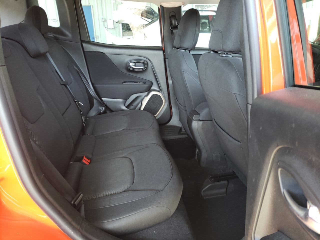 Photo 6 from auction – 2017 JEEP RENEGADE L with VIN ZACCJABB5HPE82842