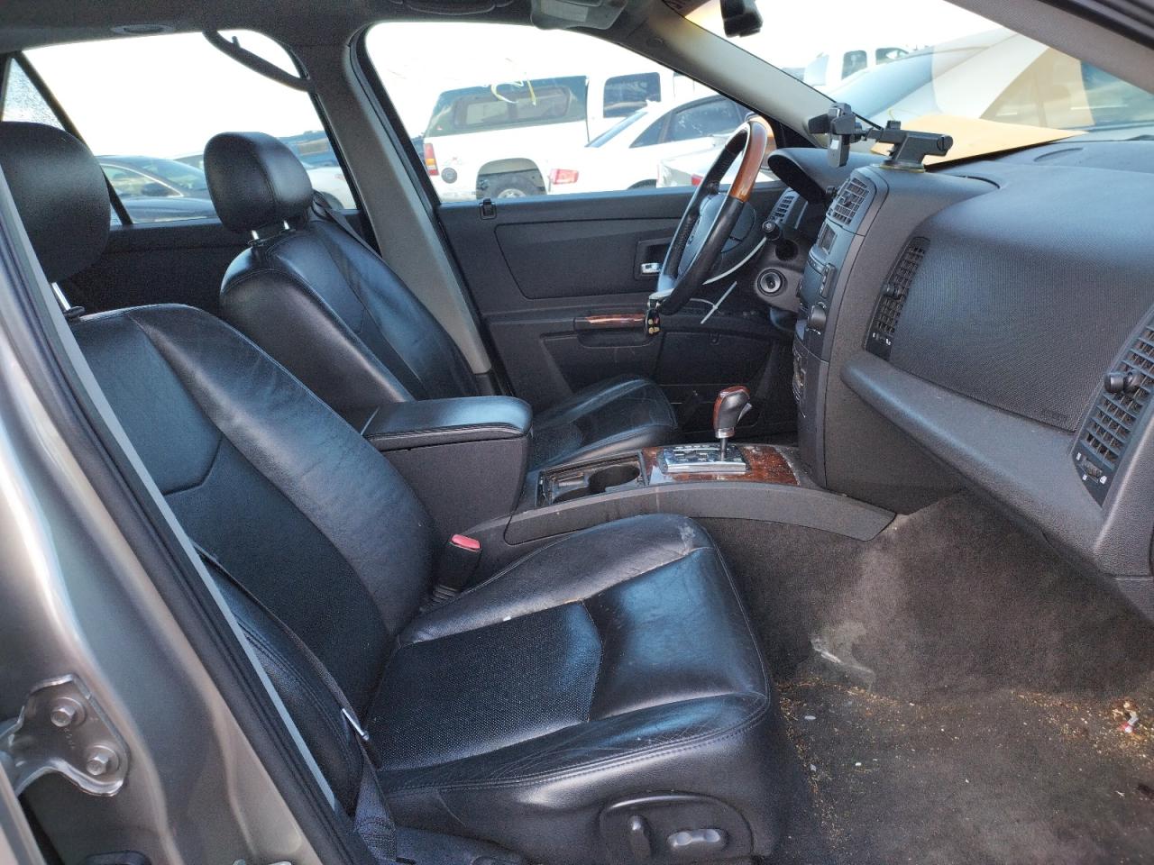 Photo 5 from auction – 2004 CADILLAC SRX with VIN 1GYEE63A140164338