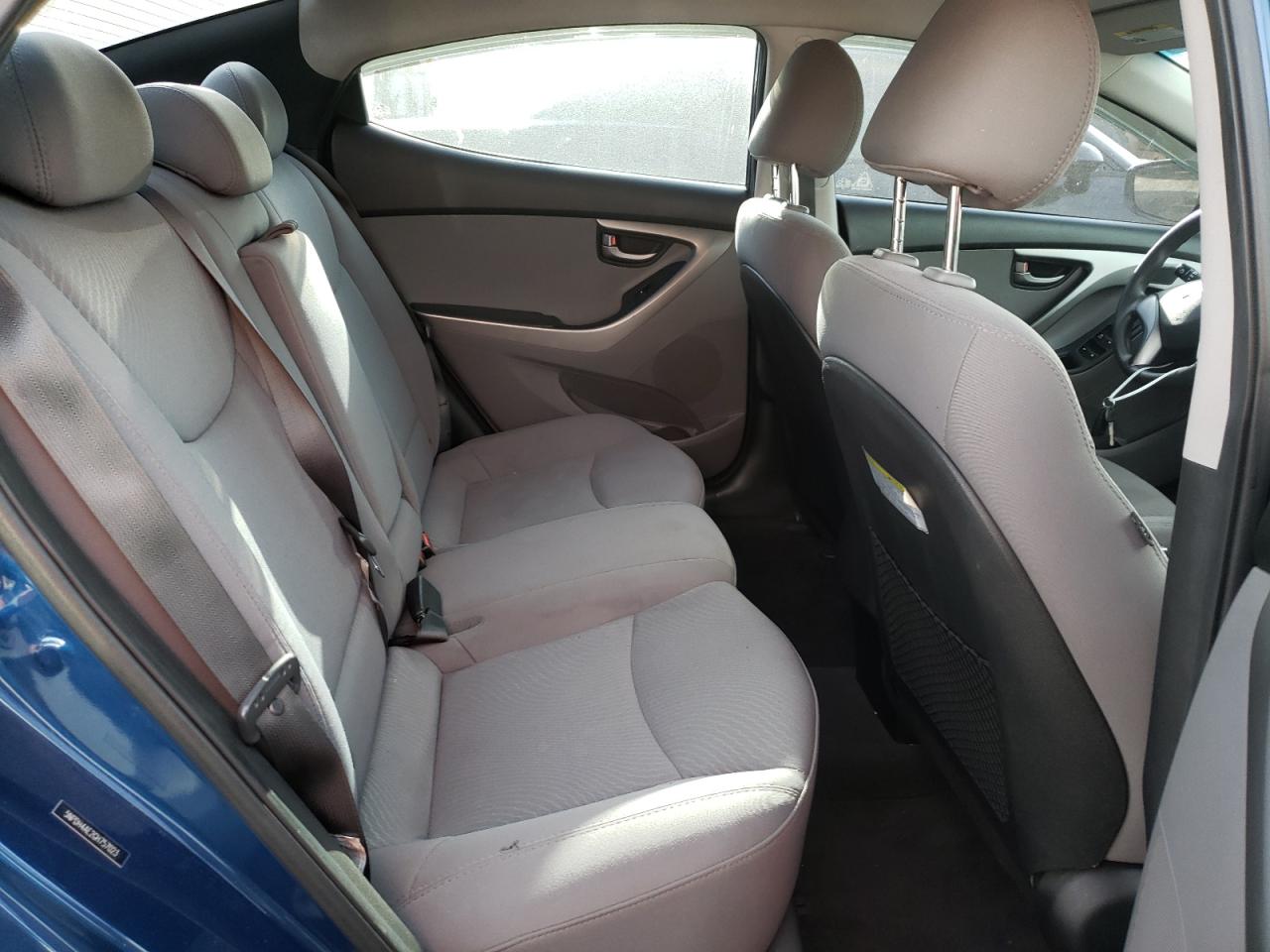 Photo 6 from auction – 2016 HYUNDAI ELANTRA SE with VIN 5NPDH4AE2GH757023