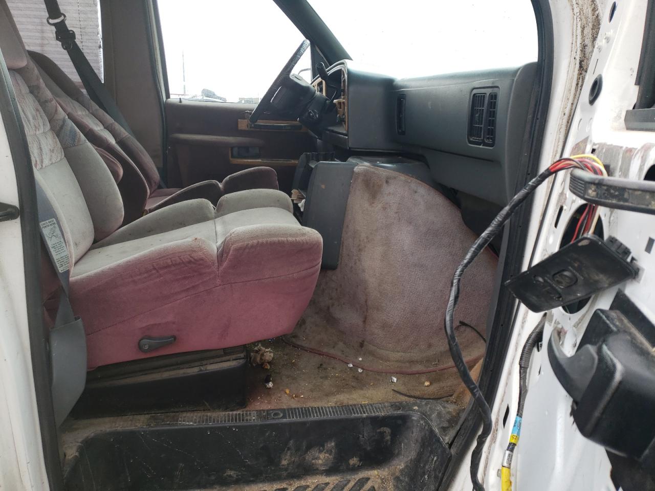 Photo 5 from auction – 1993 FORD ECONOLINE with VIN 1FDEE14N2PHA70870