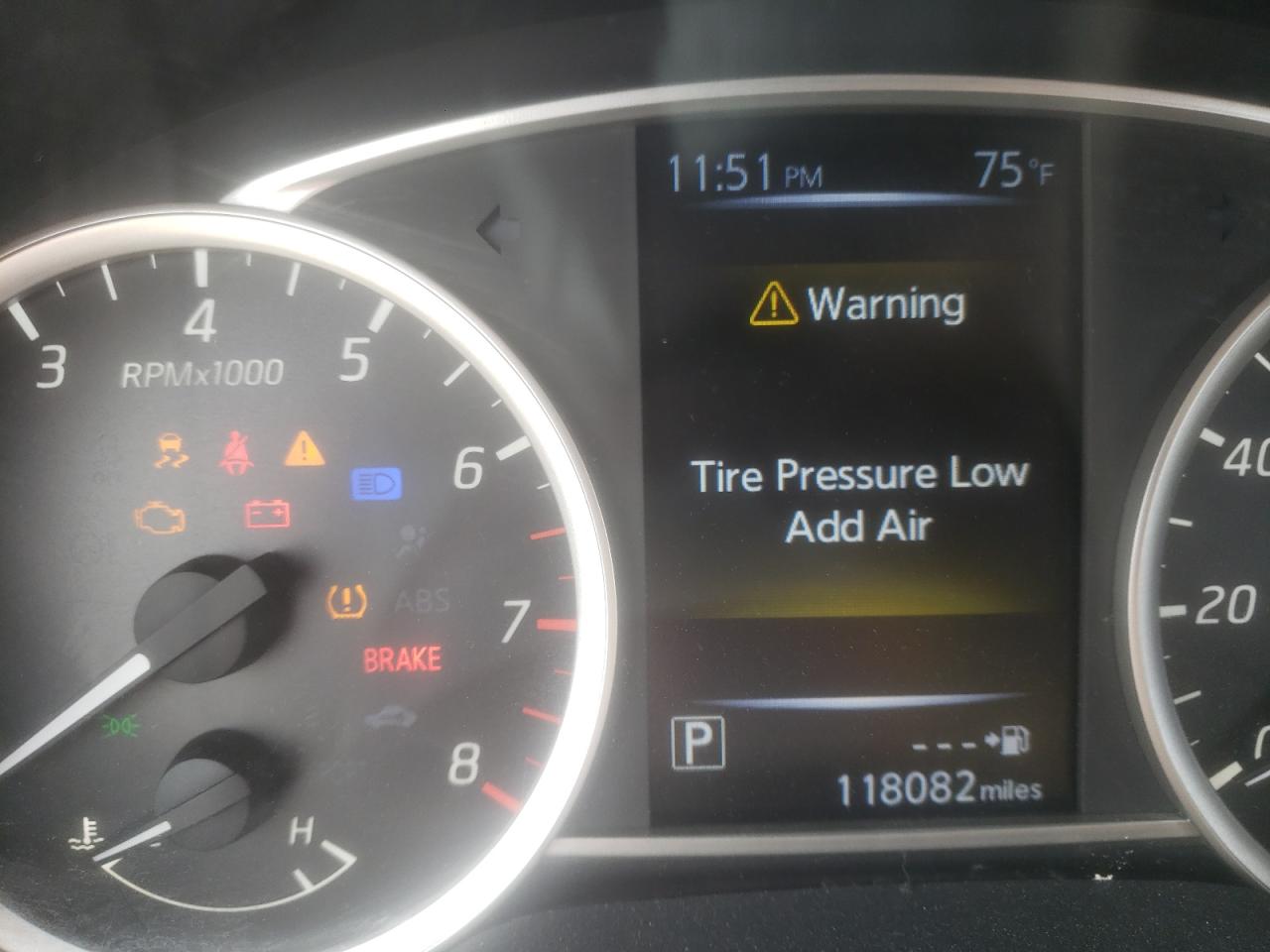 Photo 8 from auction – 2016 NISSAN SENTRA S with VIN 3N1AB7AP5GL656746