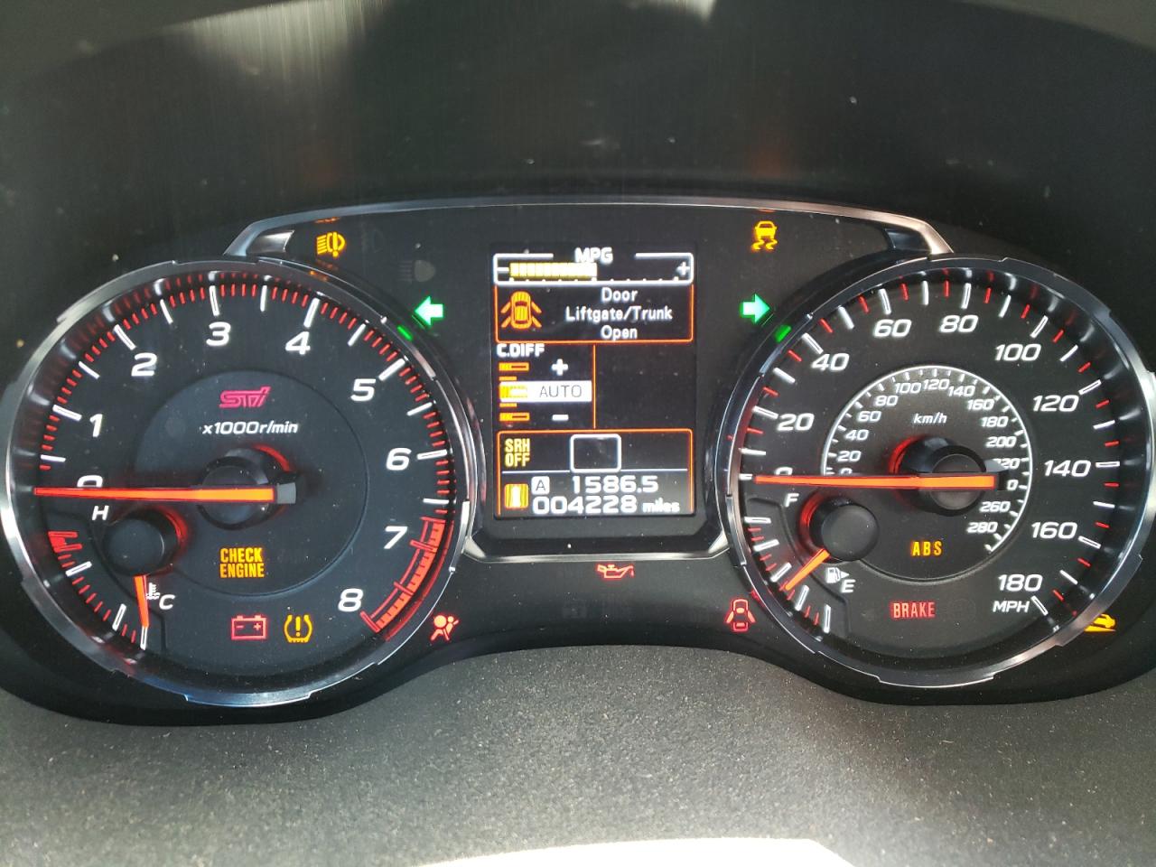 Photo 8 from auction – 2020 SUBARU WRX STI with VIN JF1VA2S62L9820005