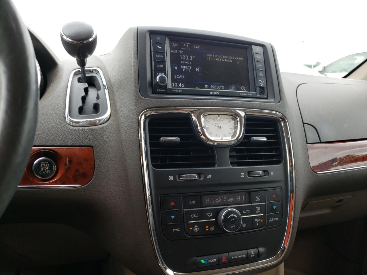 Photo 9 from auction – 2014 CHRYSLER TOWN & COU with VIN 2C4RC1CG1ER257470