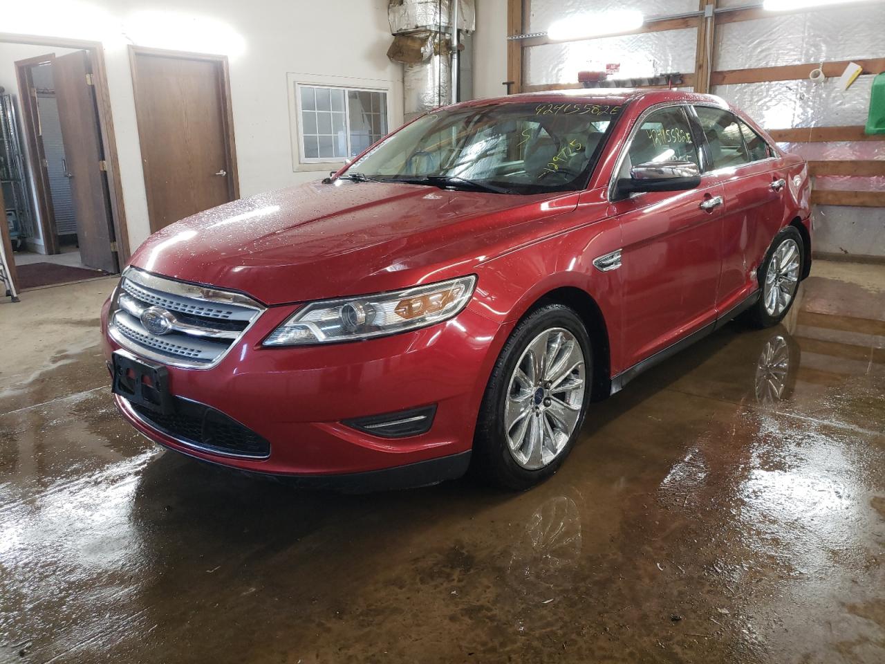 Photo 2 from auction – 2010 FORD TAURUS LIM with VIN 1FAHP2FW5AG129775