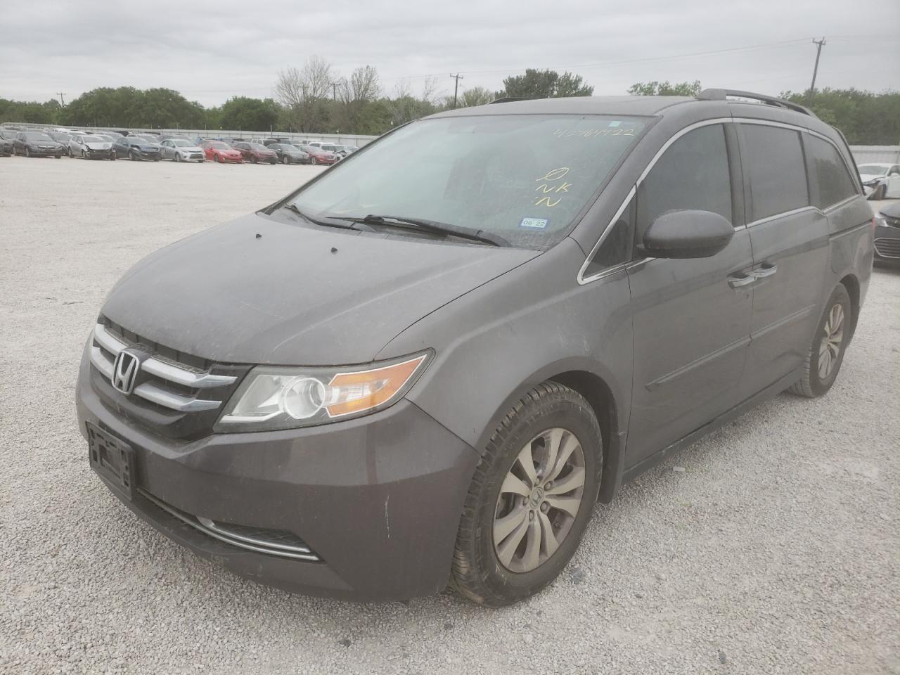 Photo 2 from auction – 2015 HONDA ODYSSEY EX with VIN 5FNRL5H66FB113577