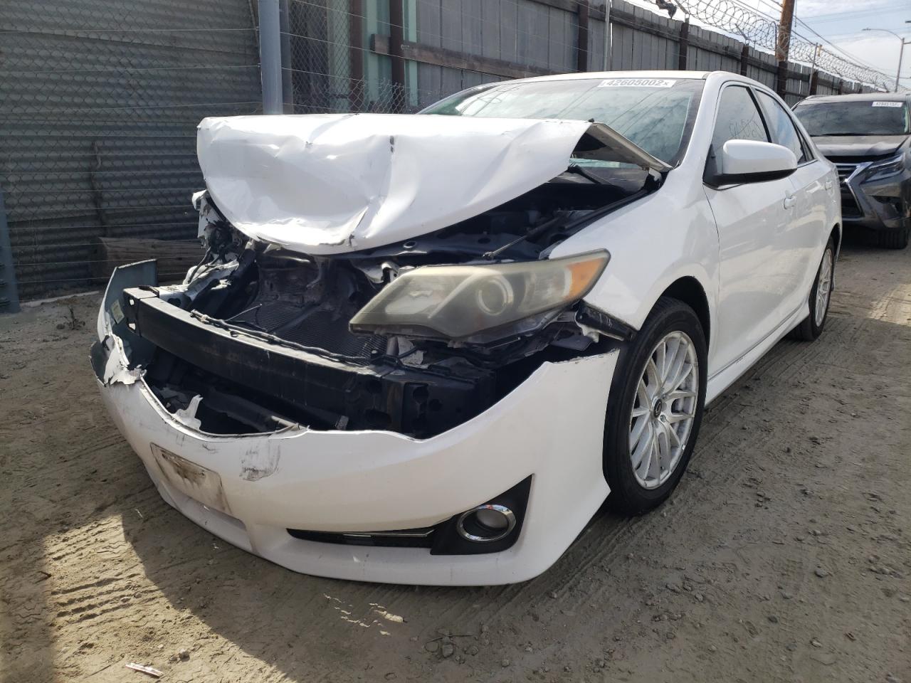 Photo 2 from auction – 2014 TOYOTA CAMRY L with VIN 4T1BF1FKXEU463720