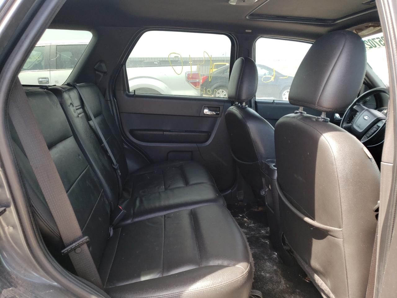 Photo 6 from auction – 2008 FORD ESCAPE LIM with VIN 1FMCU04138KB27213