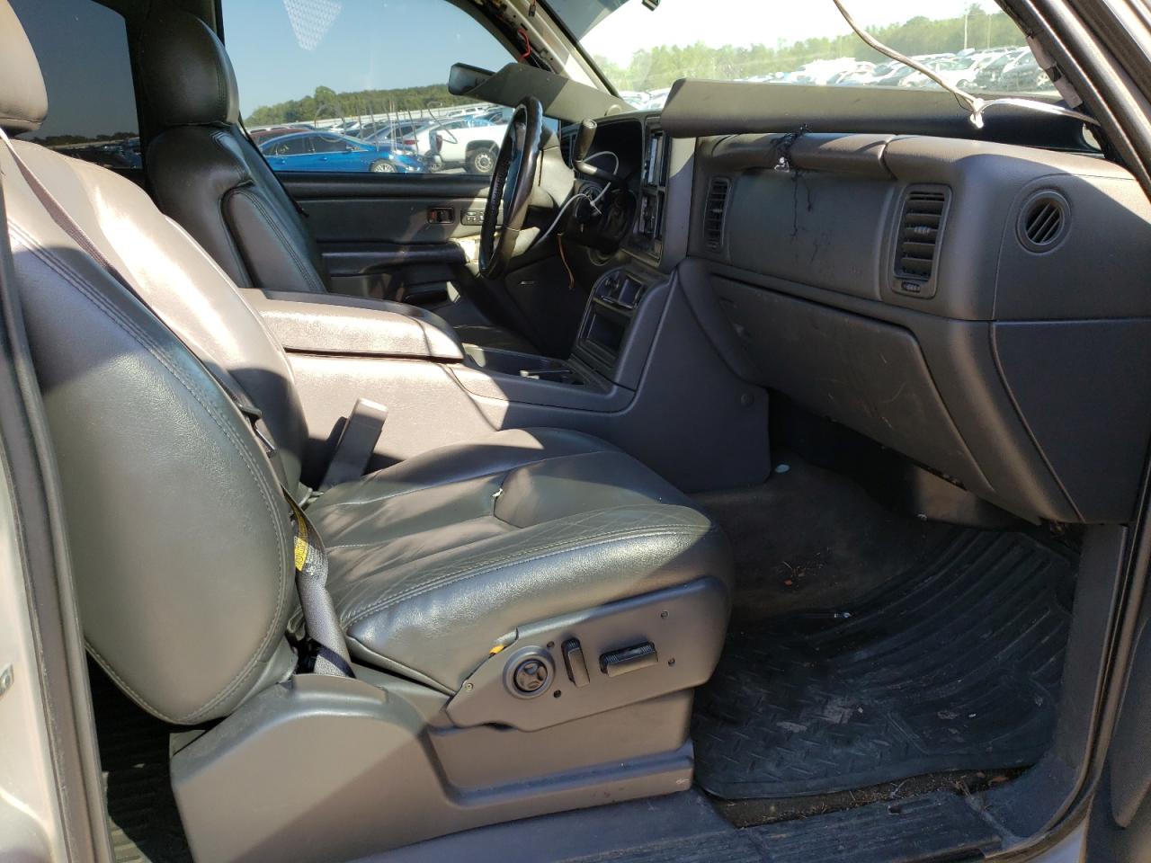 Photo 5 from auction – 2005 CHEVROLET SILVERADO with VIN 2GCEK13T051305893